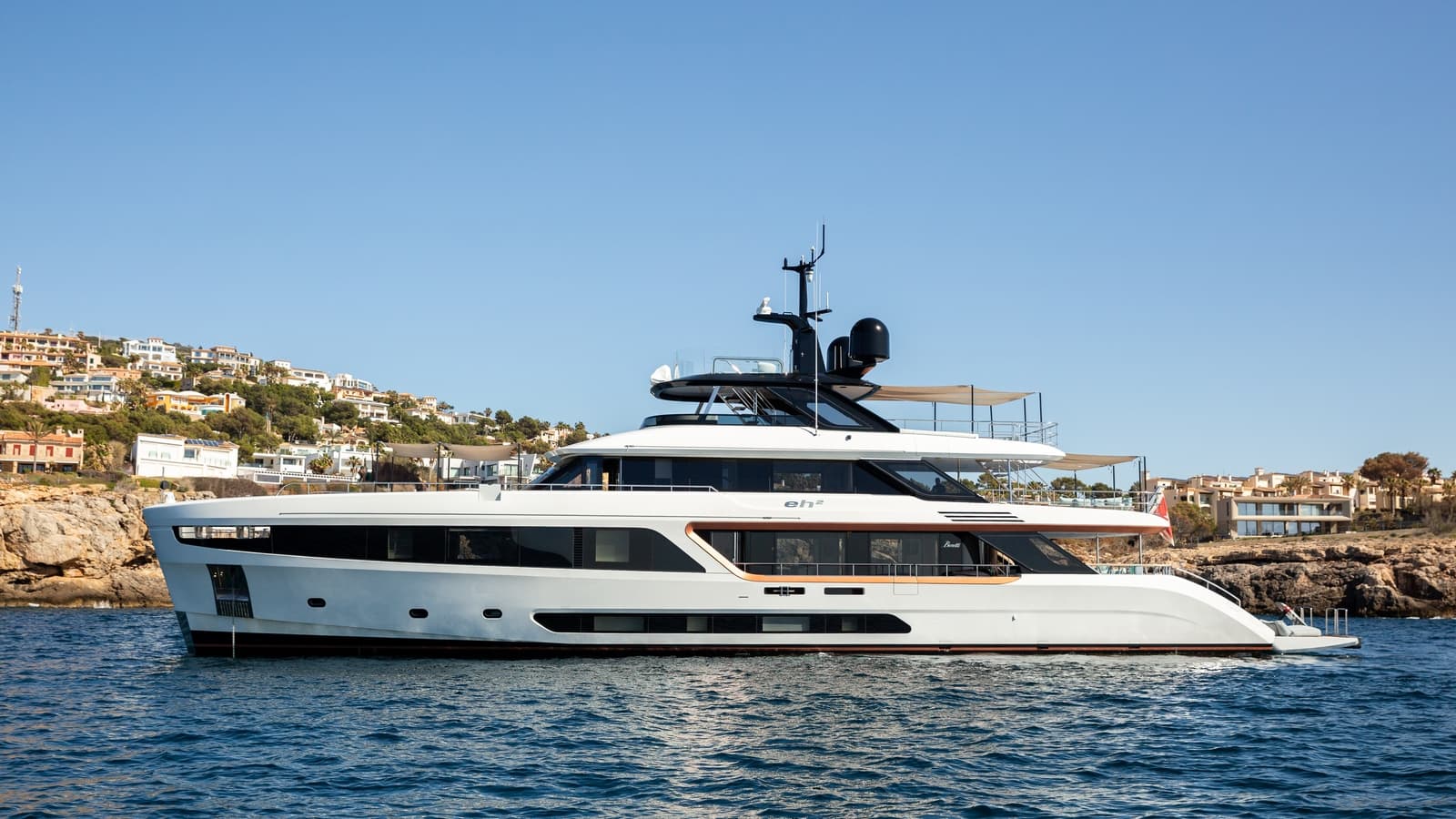 PH2 - ext port | Drivas Yachts