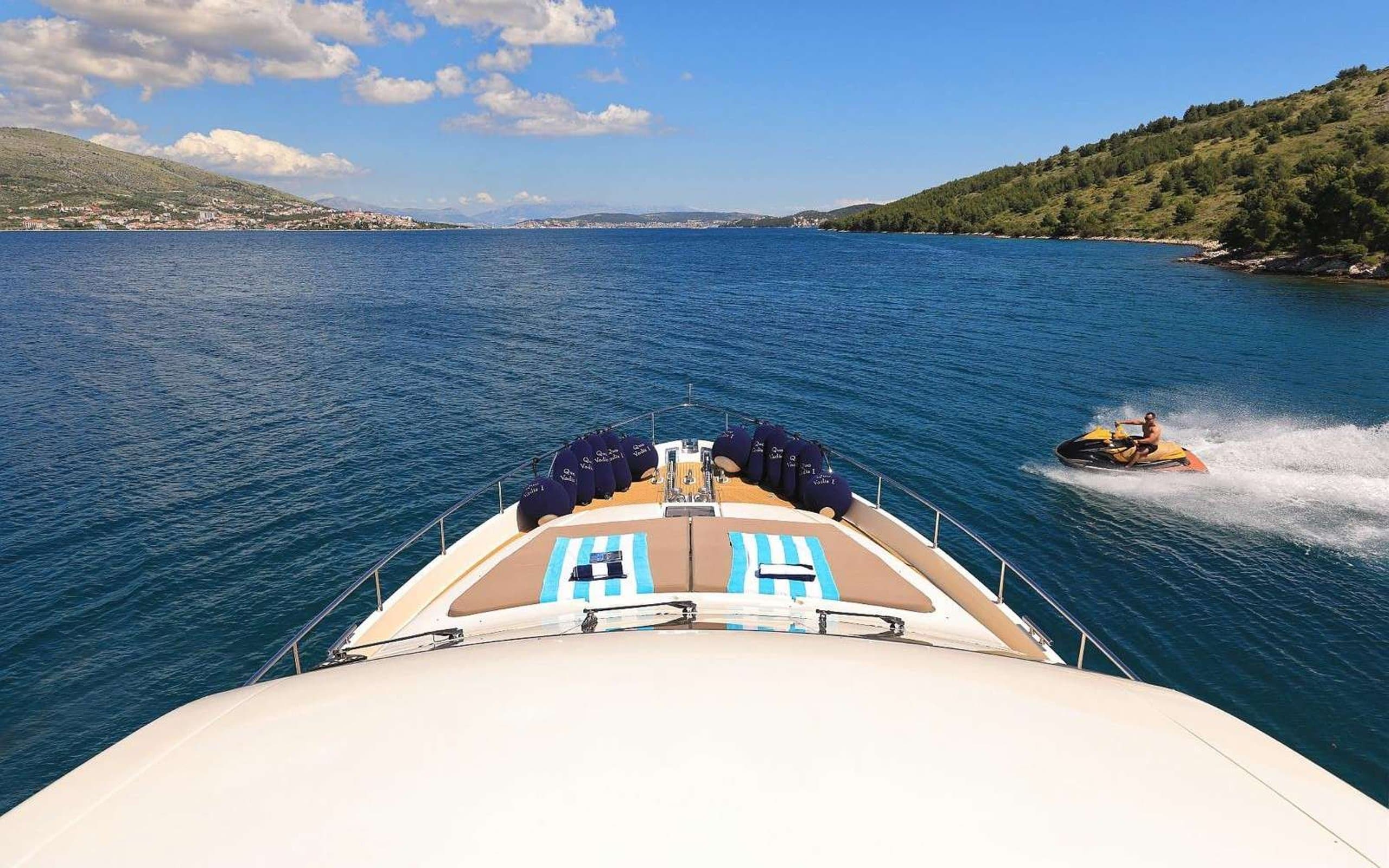 LUNA ROSSA | Drivas Yachts