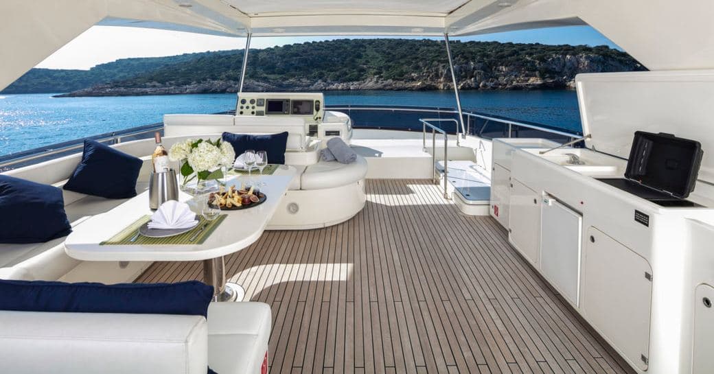 ASTARTE - deck fly | Drivas Yachts