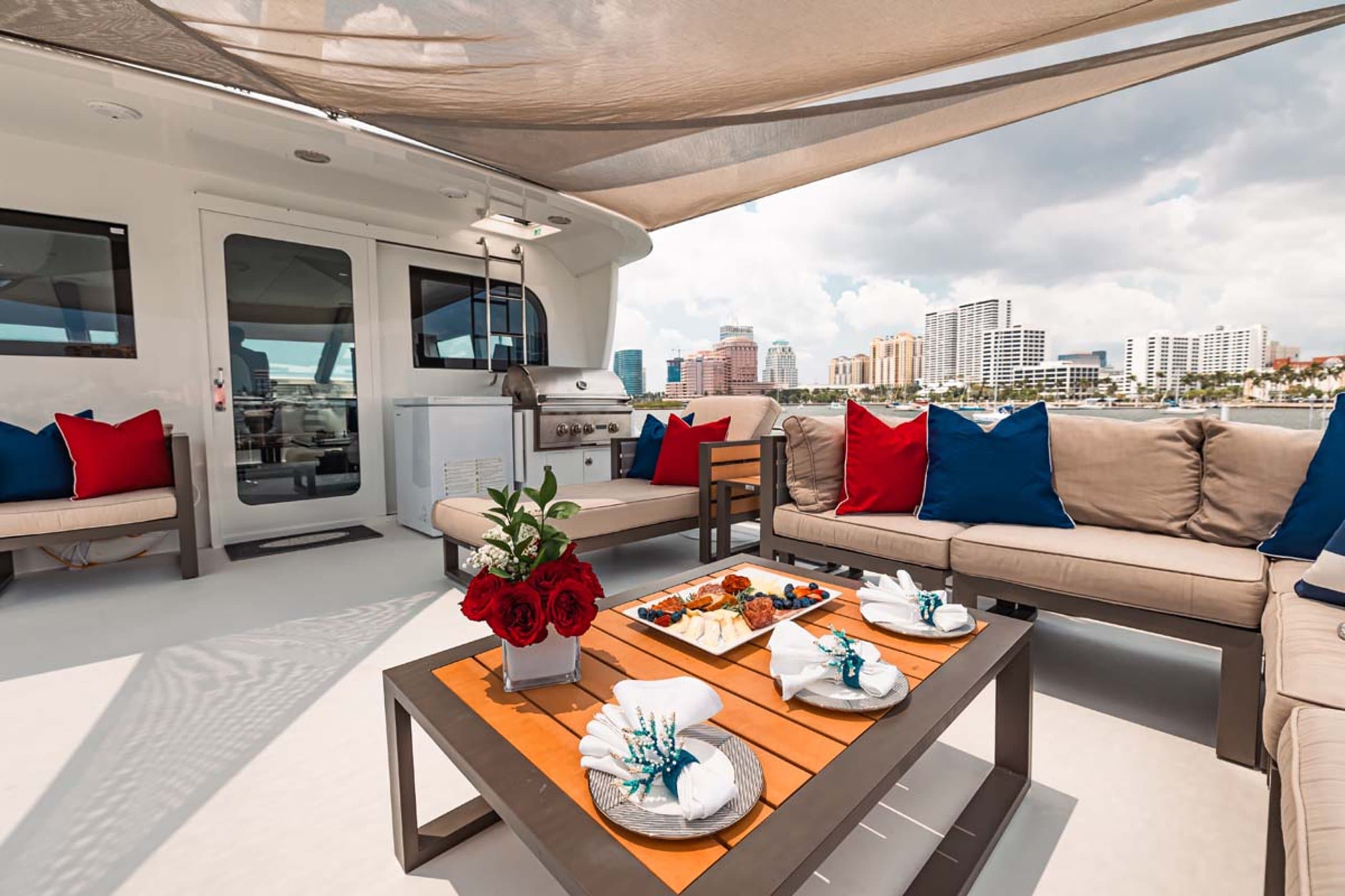 INDY | Drivas Yachts