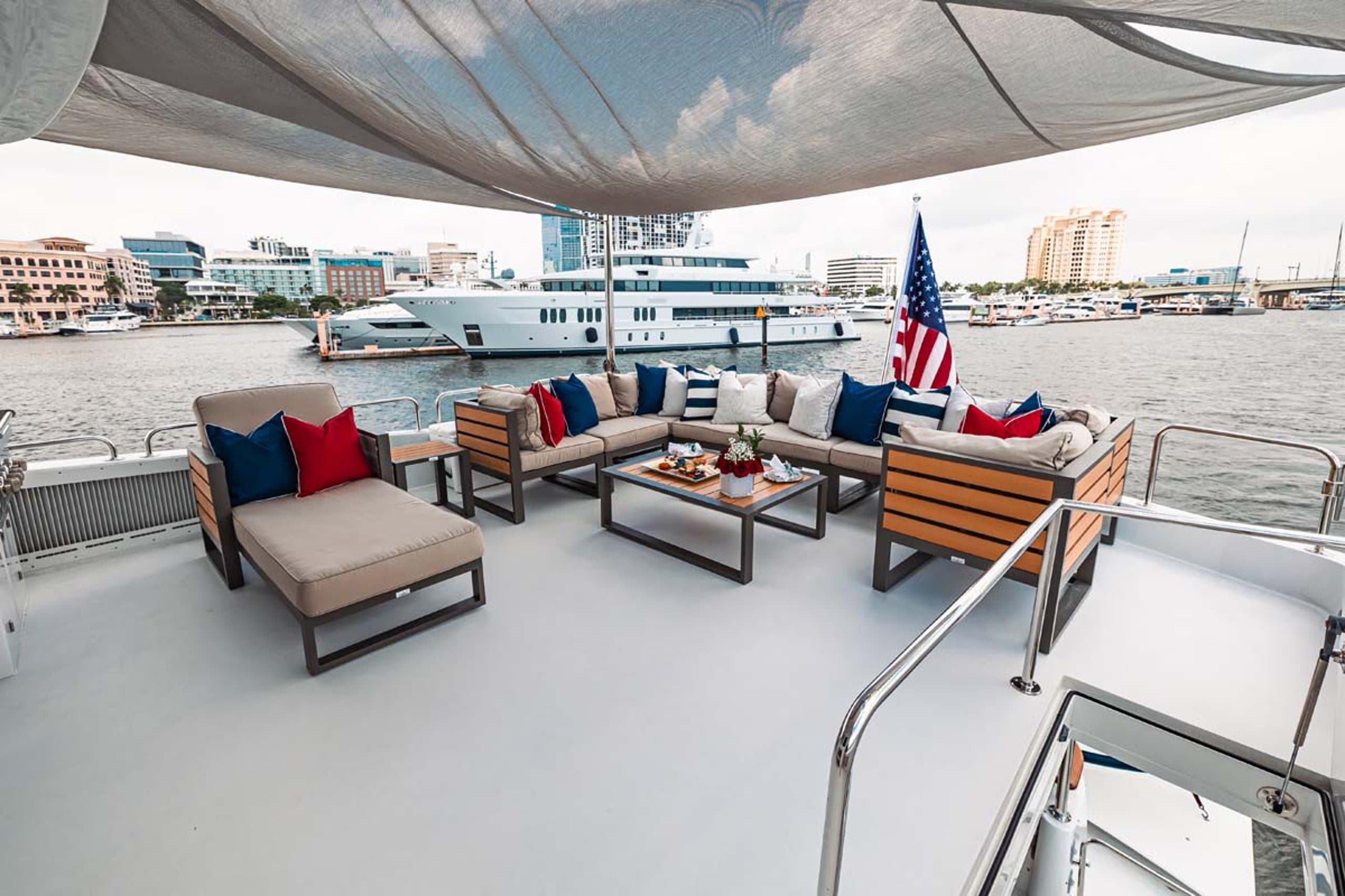 INDY | Drivas Yachts