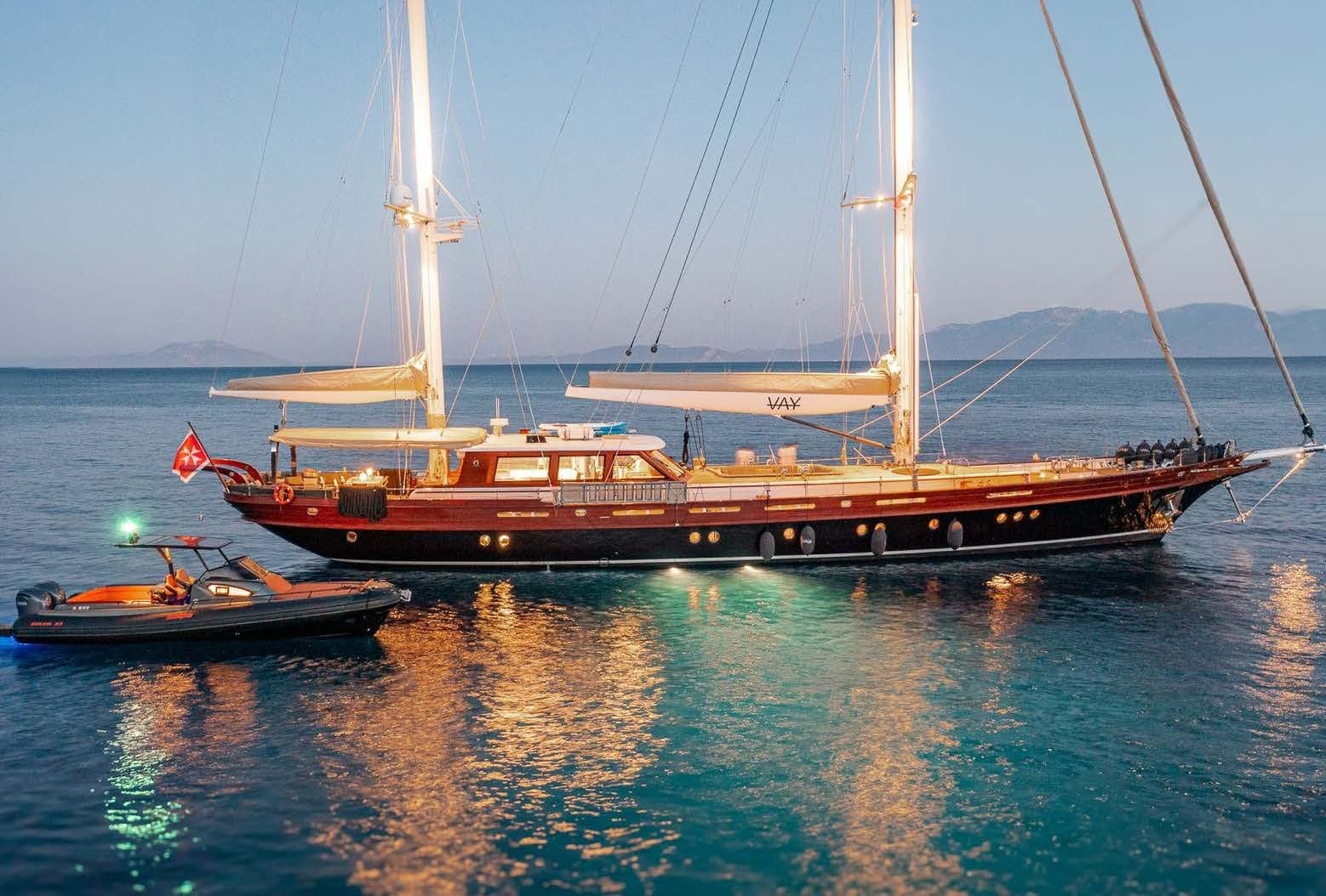 VAY - ext running | Drivas Yachts