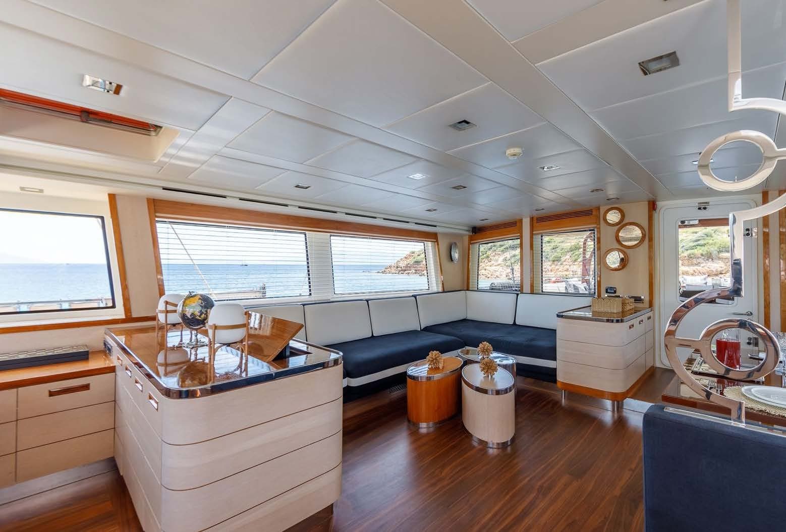 VAY - cockpit int | Drivas Yachts