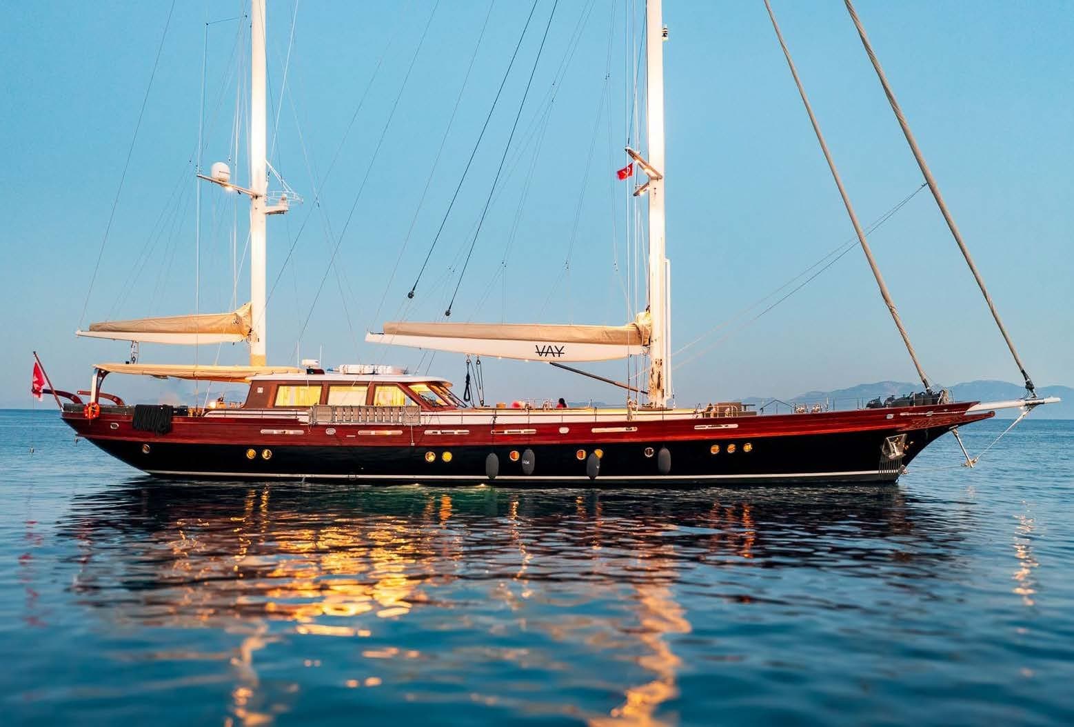 VAY - ext running | Drivas Yachts