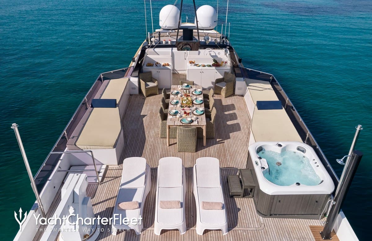 Motor yacht LADY RINA 36.7m by Baglietto — photo 4