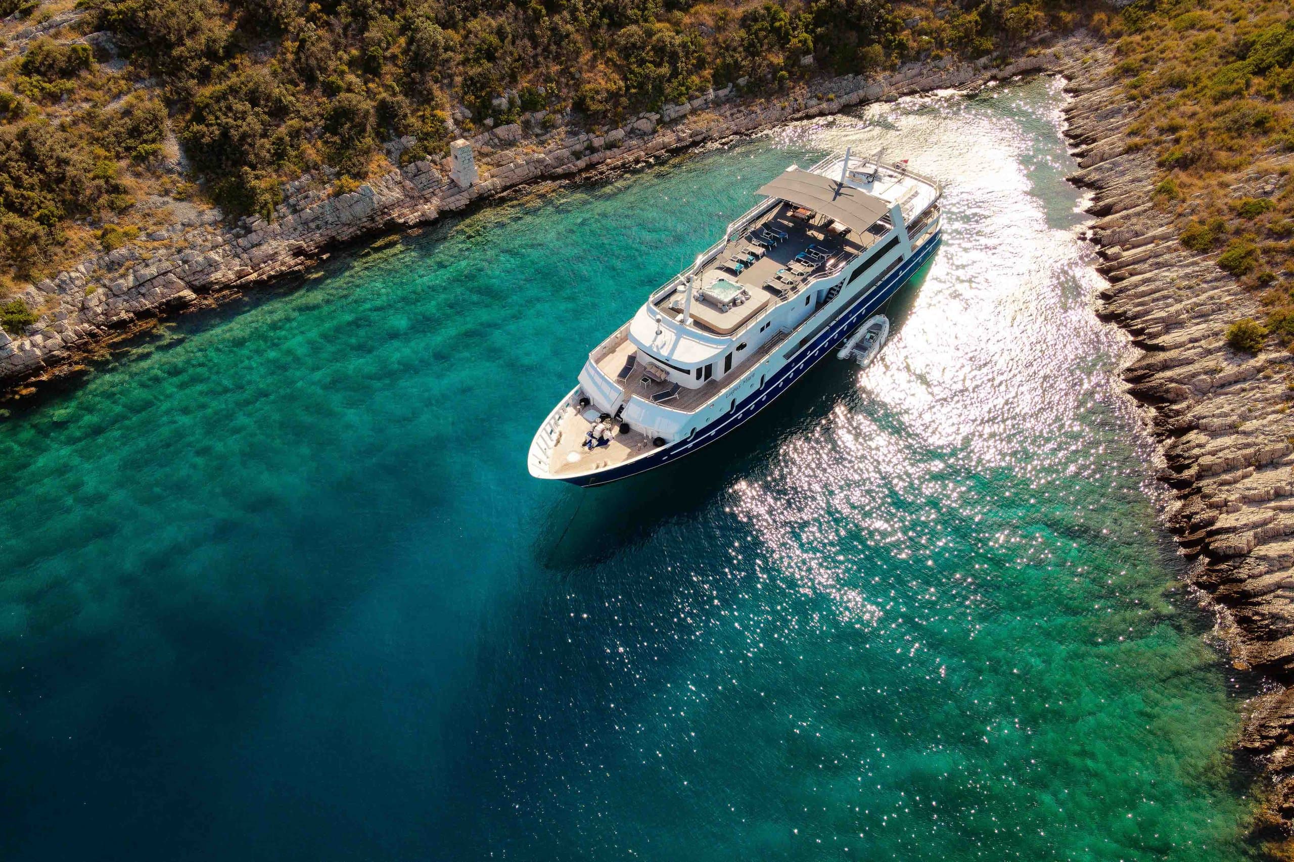 LUPUS MARE | Drivas Yachts