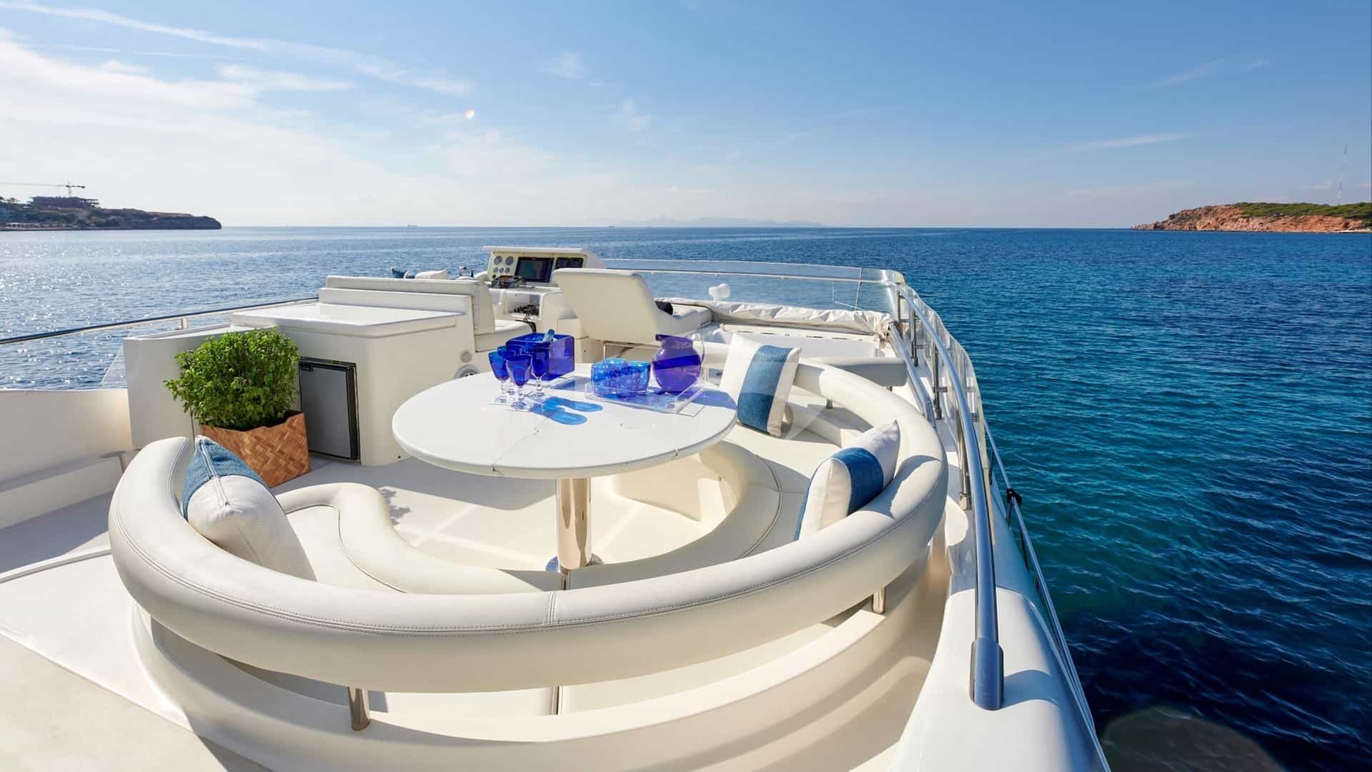 MIREN - deck fore | Drivas Yachts