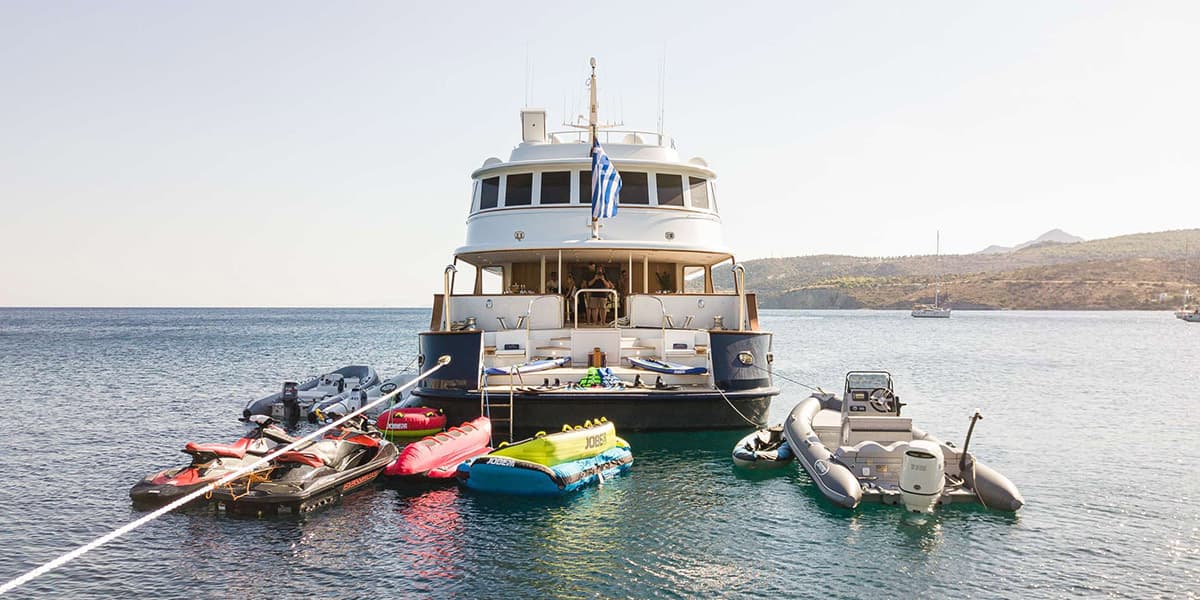 WIND OF FORTUNE - ext stern | Drivas Yachts