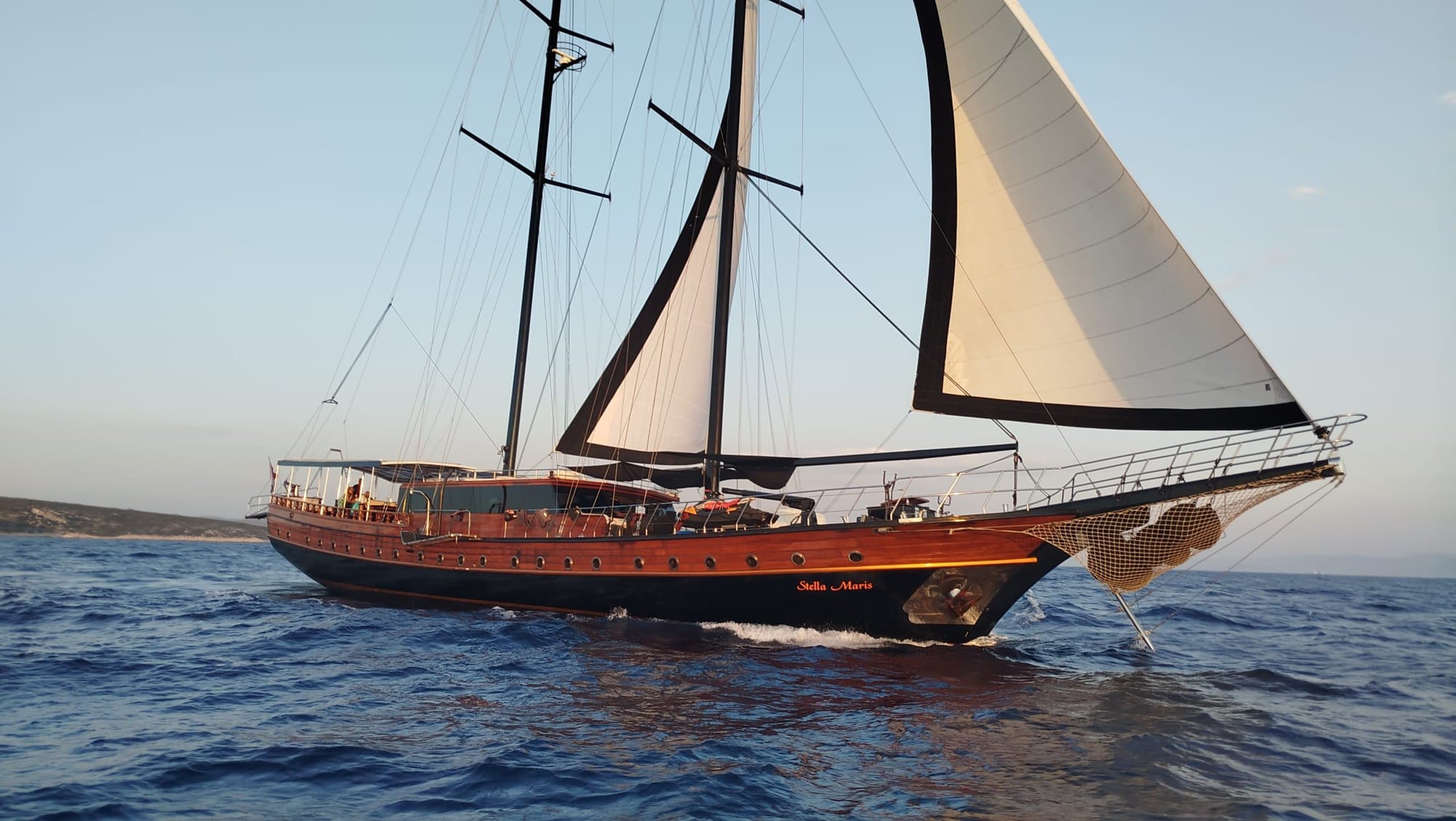 STELLA MARIS | Drivas Yachts