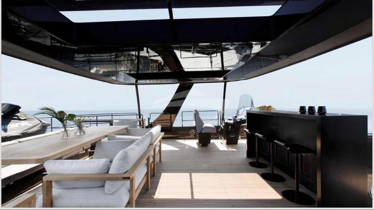 GRAYONE - deck fly | Drivas Yachts