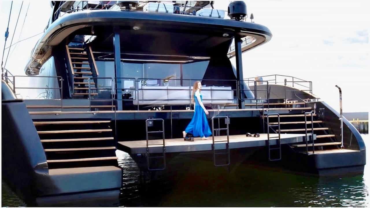 GRAYONE - ext port | Drivas Yachts