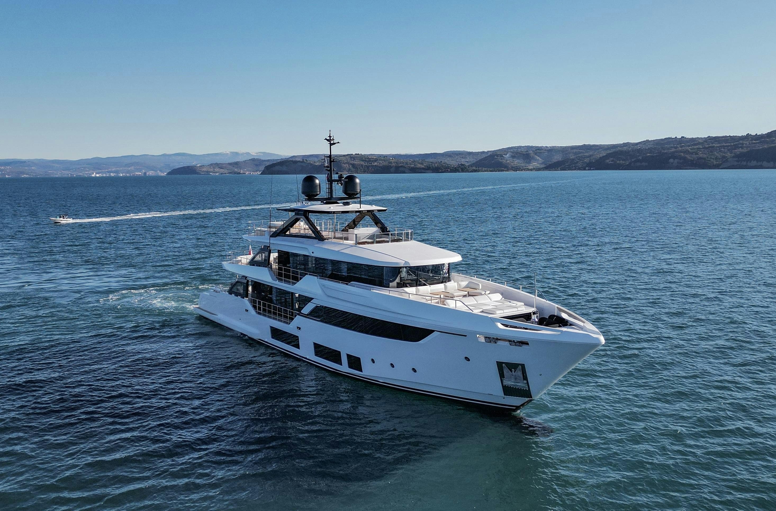 MY MISTAKE - ext running | Drivas Yachts