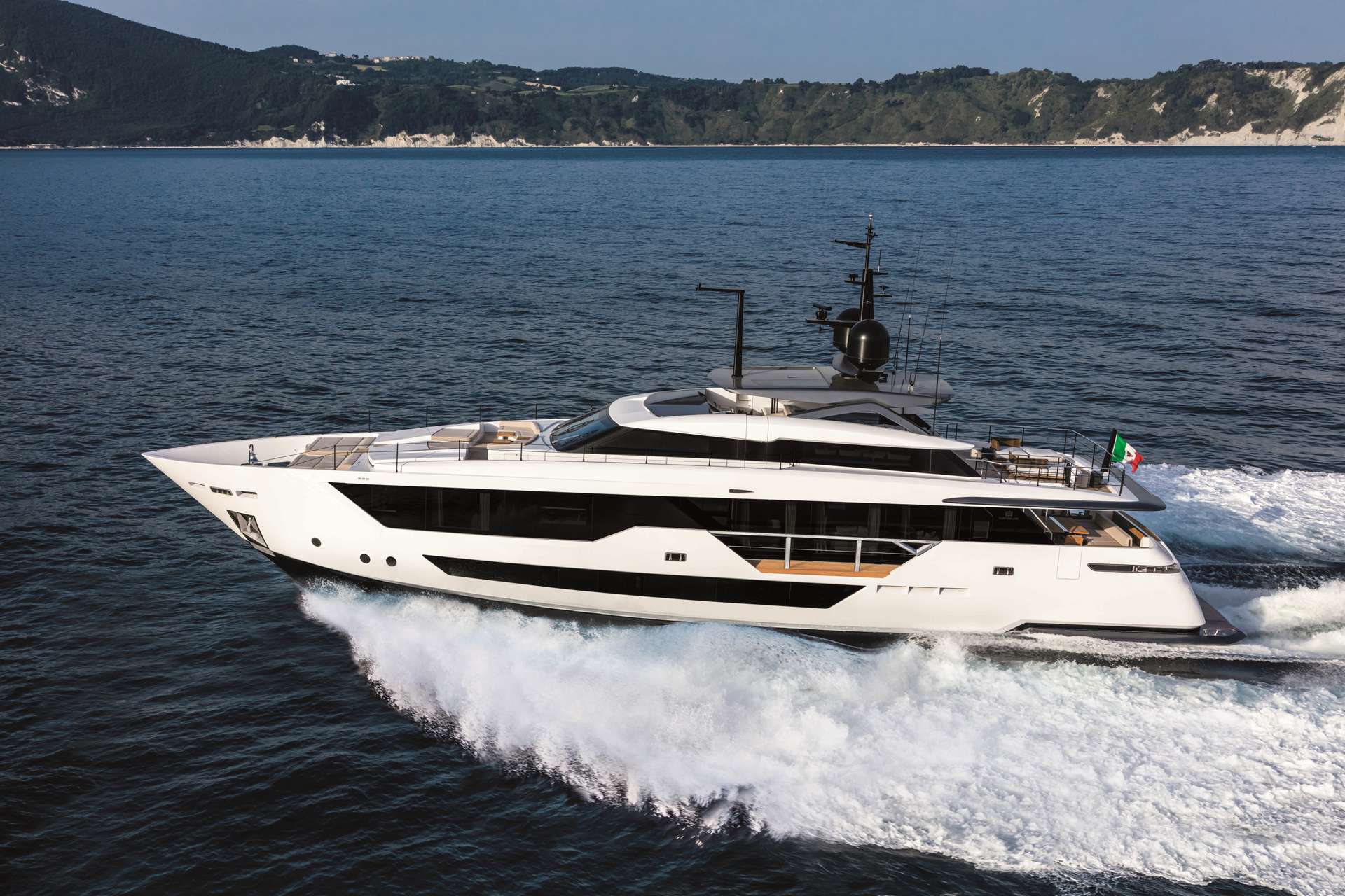 MY MISTAKE - ext running | Drivas Yachts