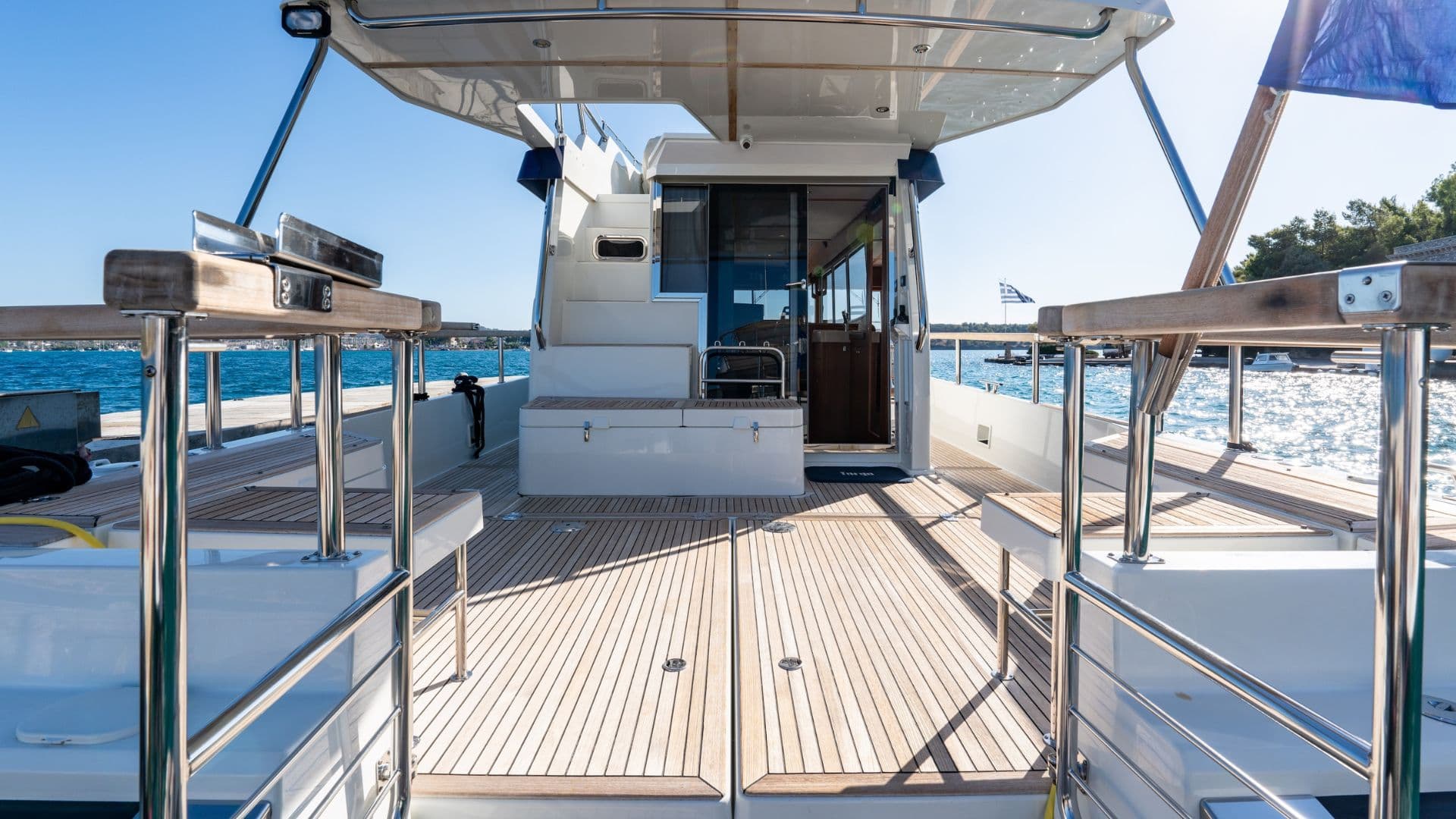 TARGA 46 - deck aft | Drivas Yachts