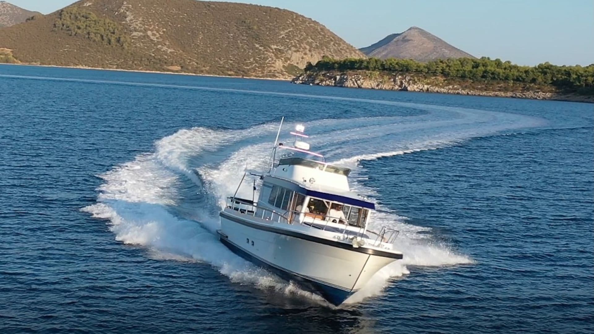 TARGA 46 - ext running | Drivas Yachts