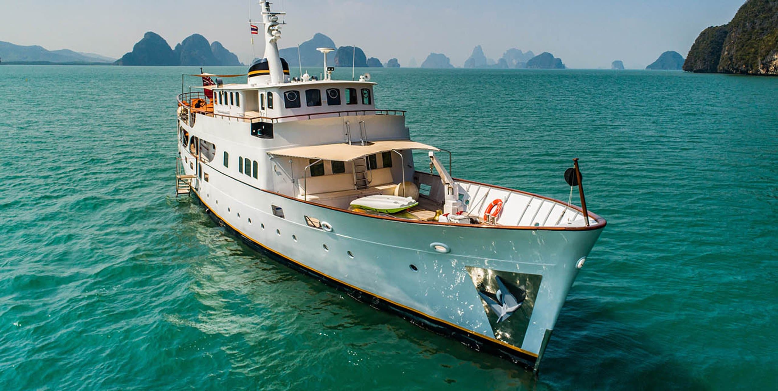 CAMARA C | Drivas Yachts