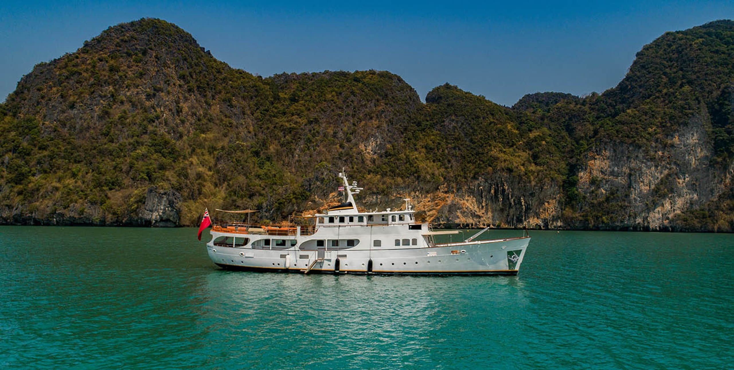 CAMARA C | Drivas Yachts