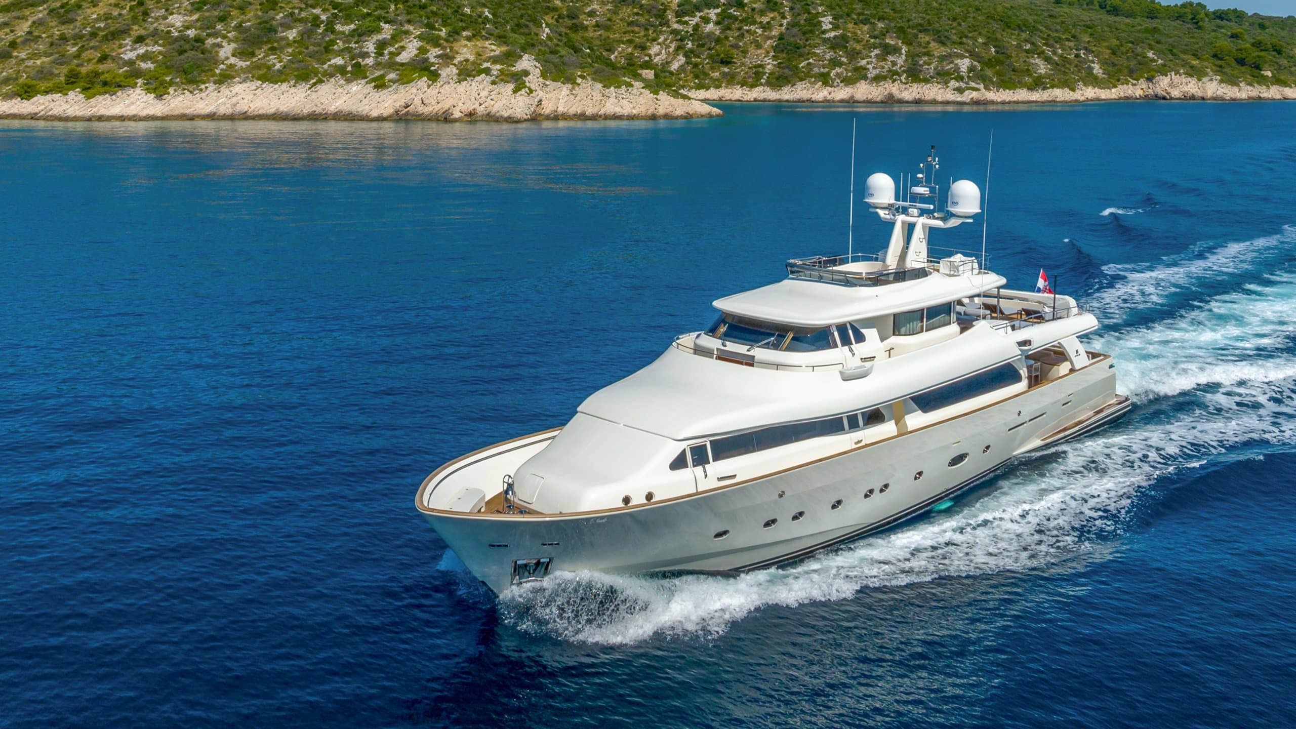 KLOBUK | Drivas Yachts