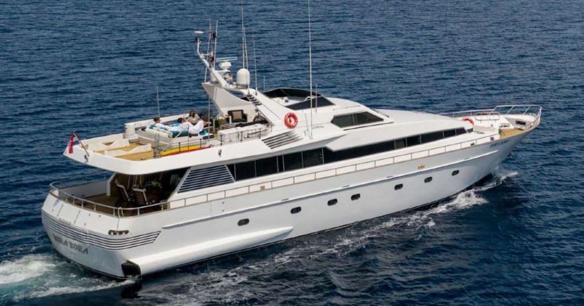 Bora Bora - ext stbd | Drivas Yachts