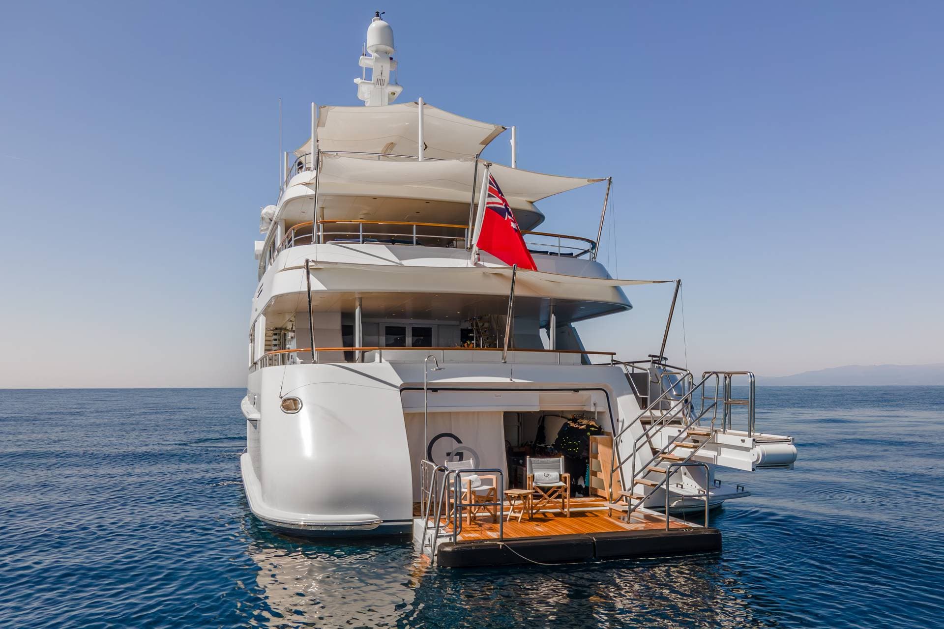 Go - ext stern | Drivas Yachts