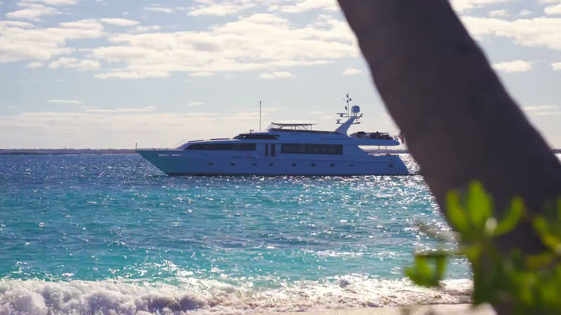 XOXO (118') yacht video