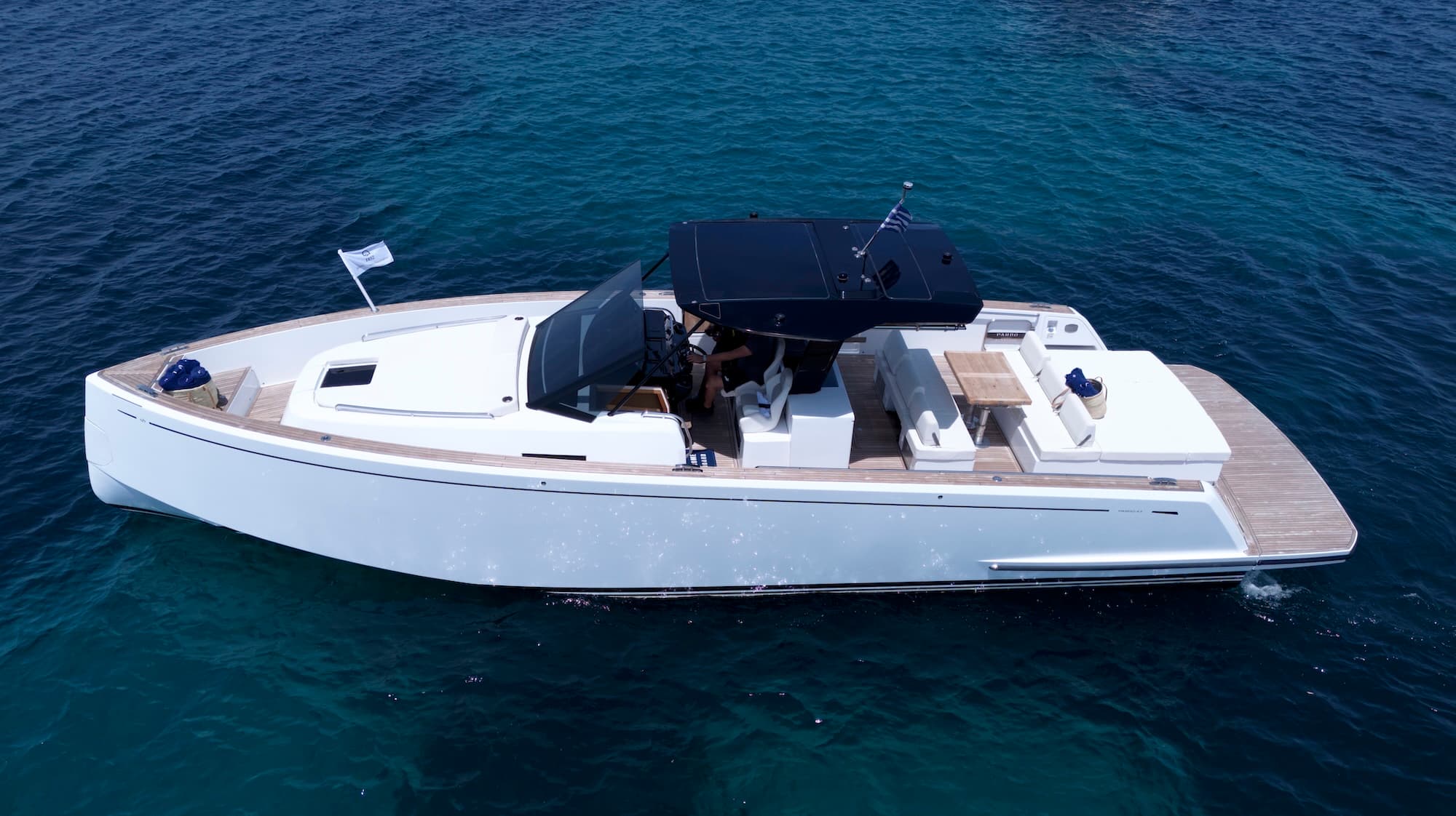 Pardo 43 walkaround running off the Athens Riviera.