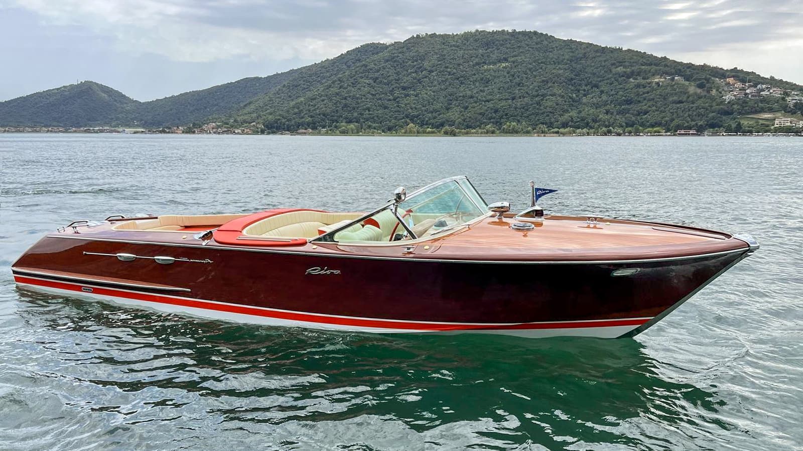Motor Yacht RIVA AQUARAMA SPECIAL # HULL 625 for sale