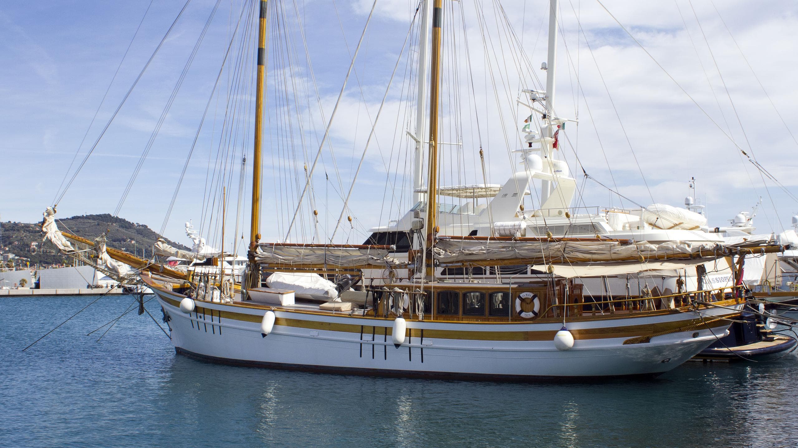 Sailing Yacht LITHI available for charter