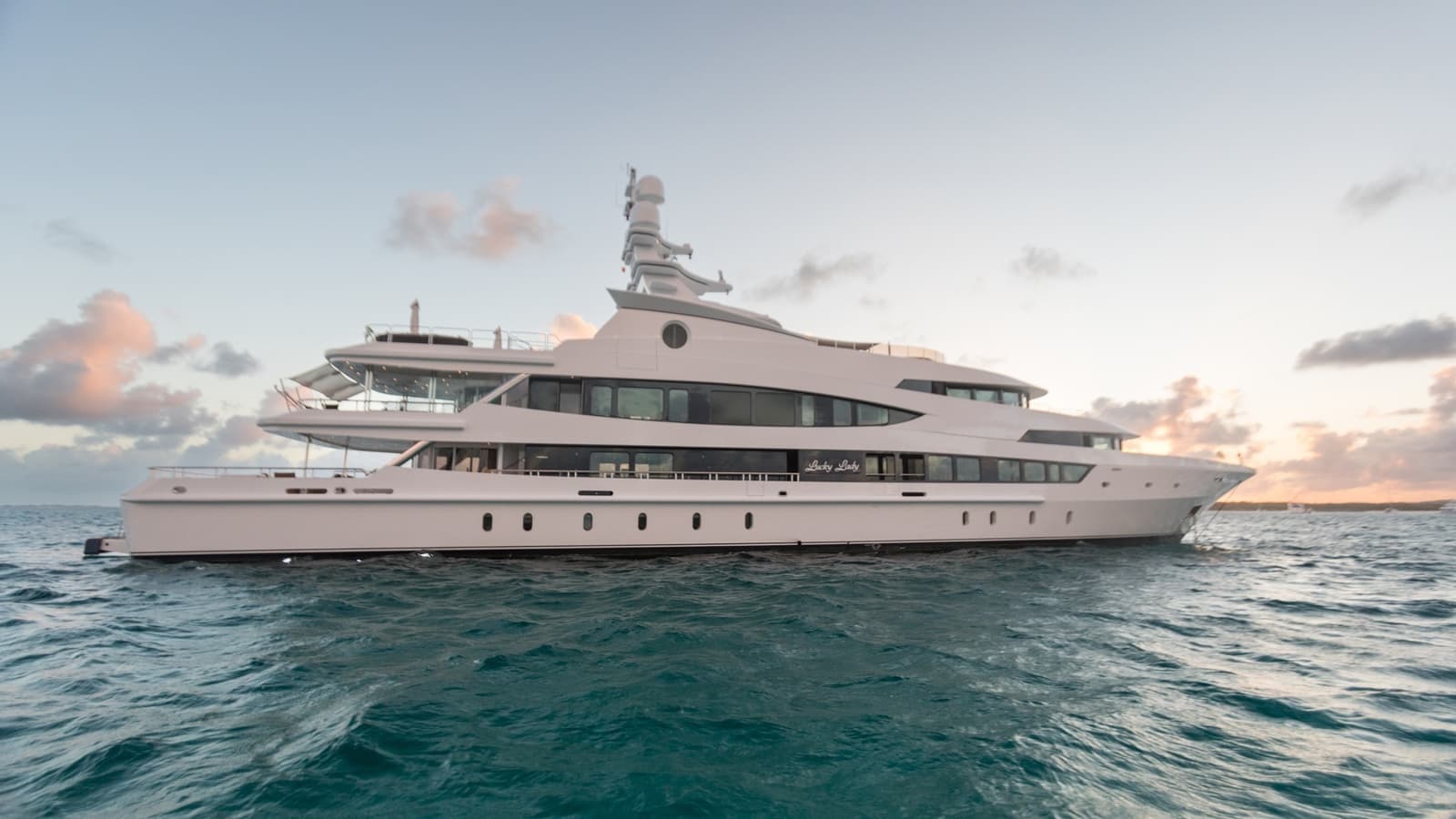 Yacht LUCKY LADY 62.6m by Oceanco