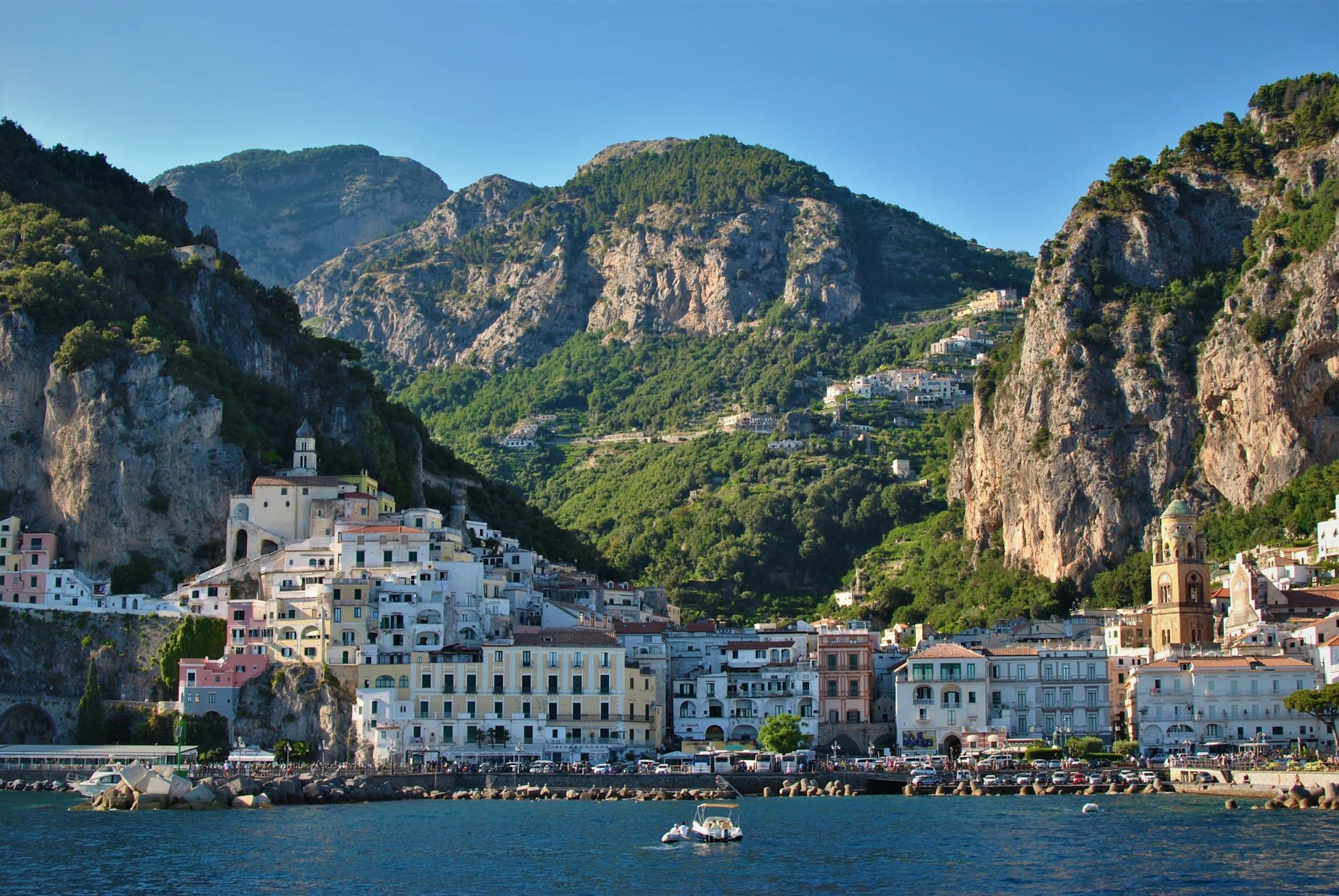 Yacht charter in Italian Riviera & Sicily