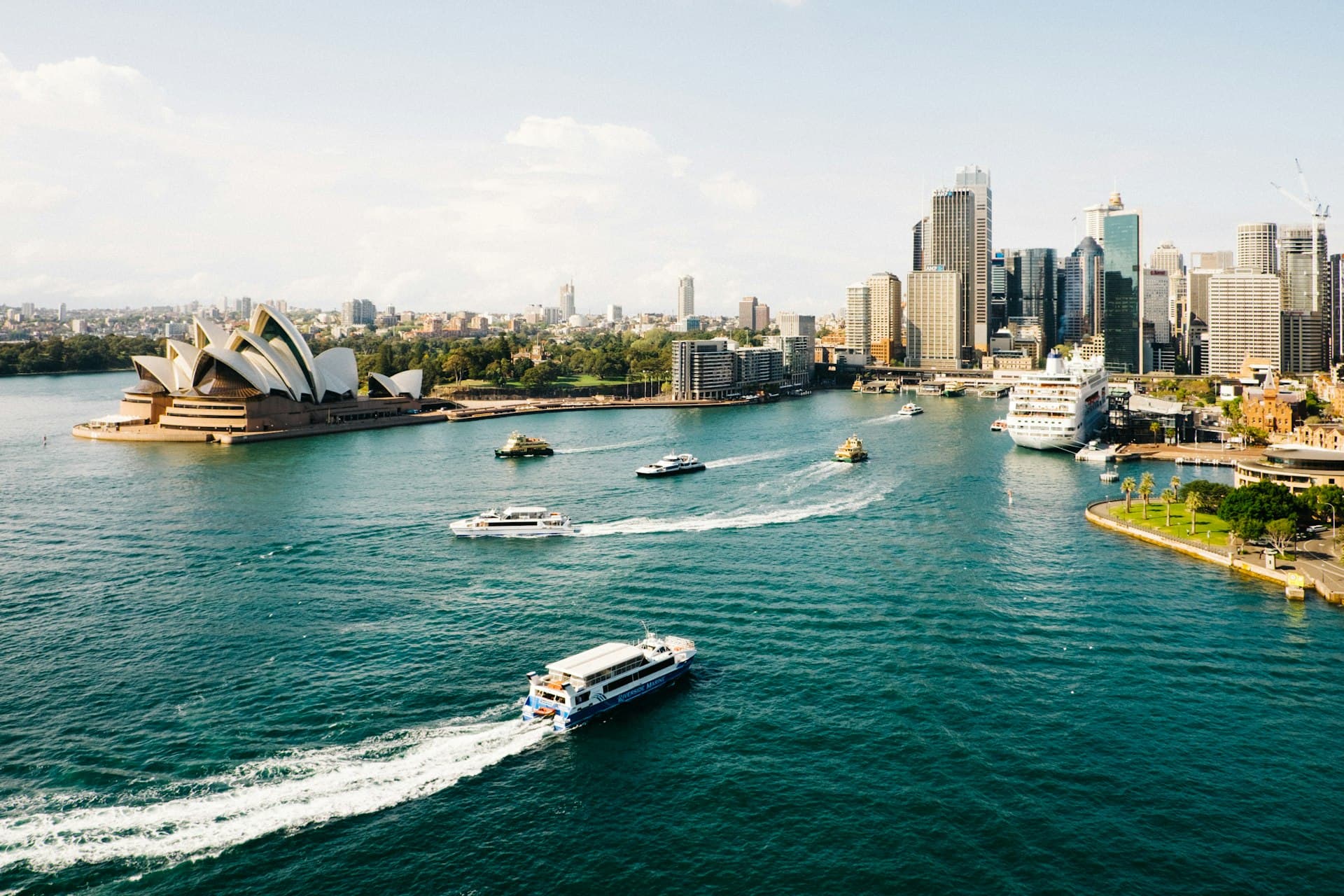 Yacht charter in Australasia