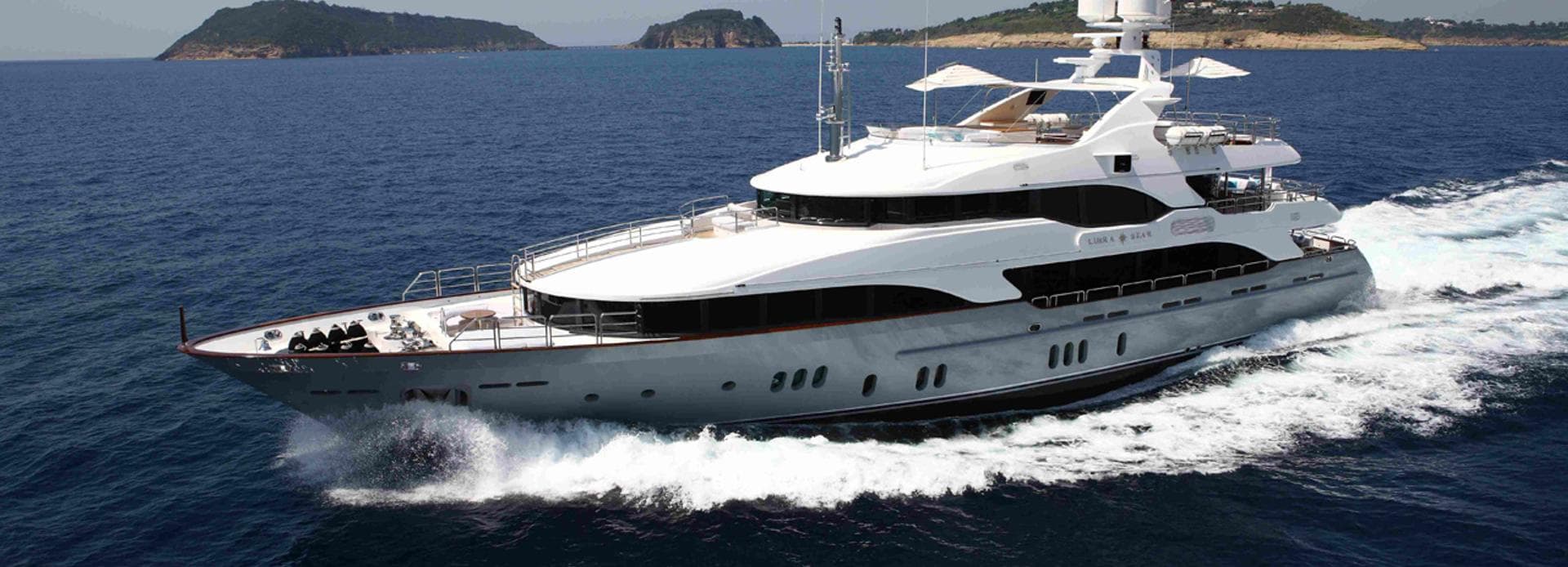 Motor yacht JUSTA DELIA 44.2m by Benetti