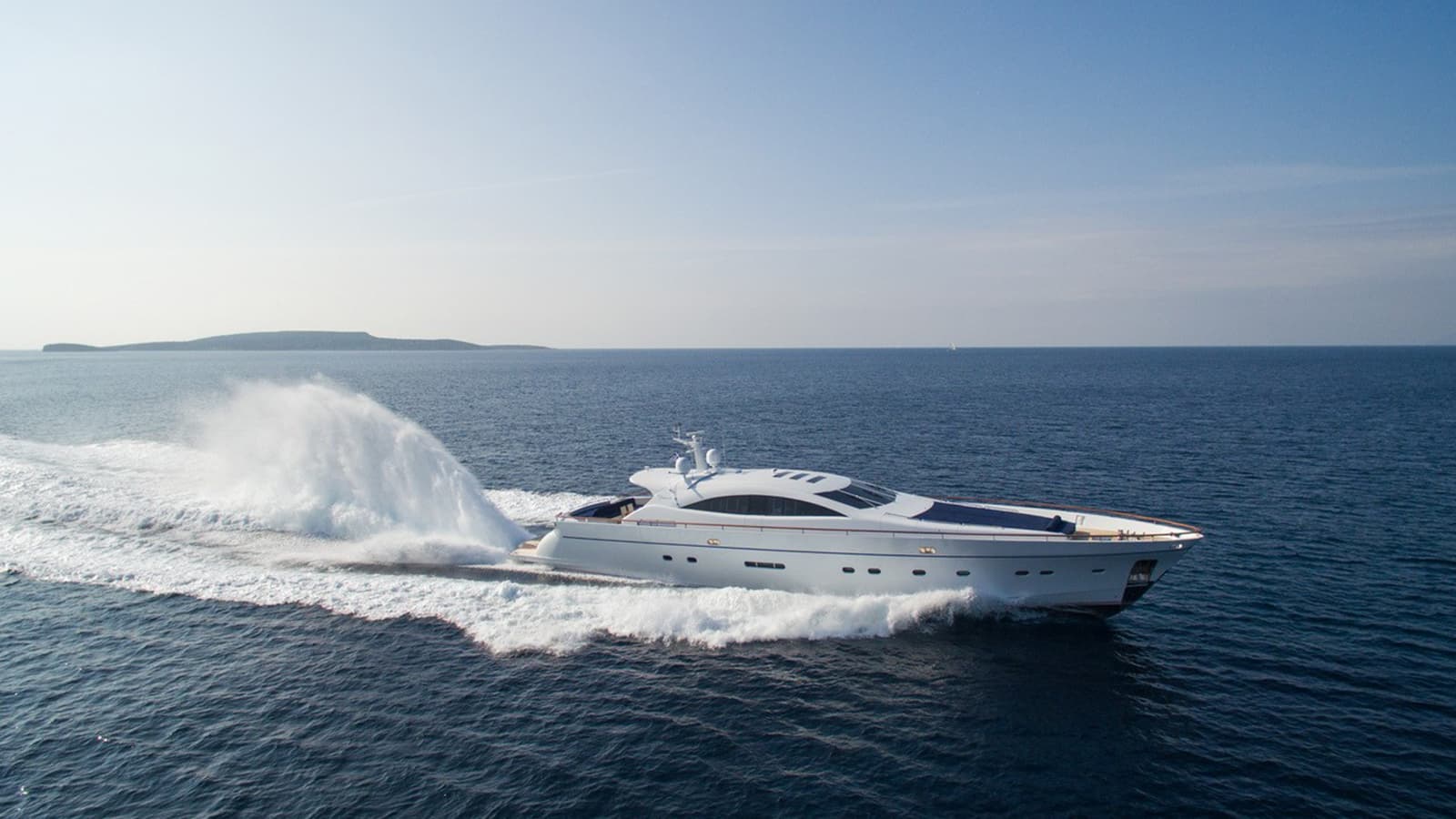 Motor yacht MAC 31m by Italcraft - Maxi Drago 105