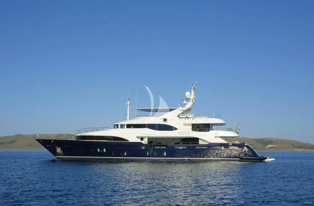 Motor Yacht GRANDE AMORE available for charter
