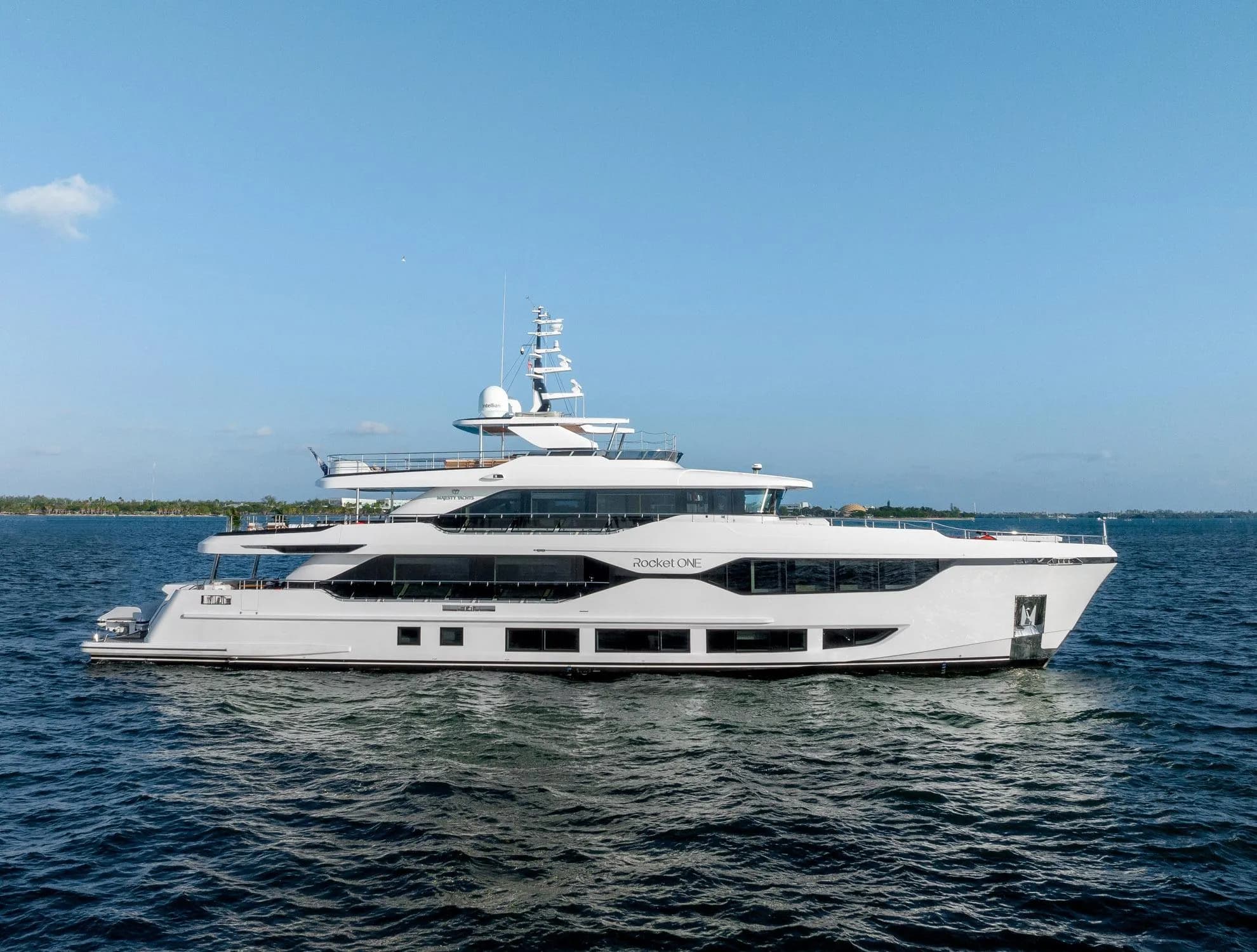 Motor yacht Rocket One 37m by Gulf Craft