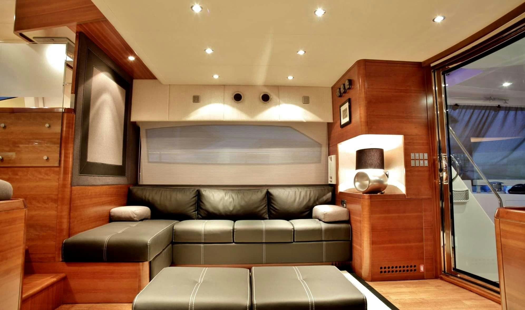 Motor yacht REVIVAL 21m