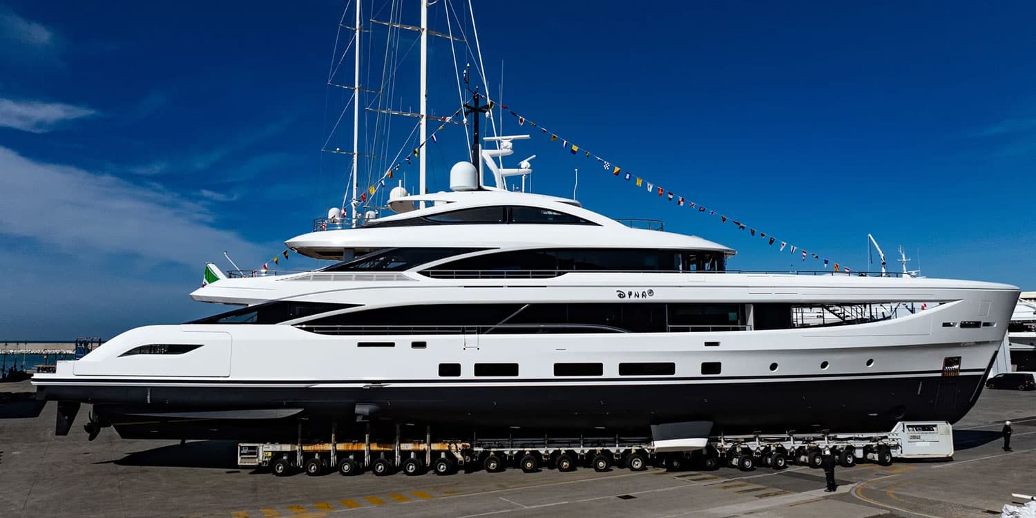 Motor yacht Dyna R 49.9m by Benetti
