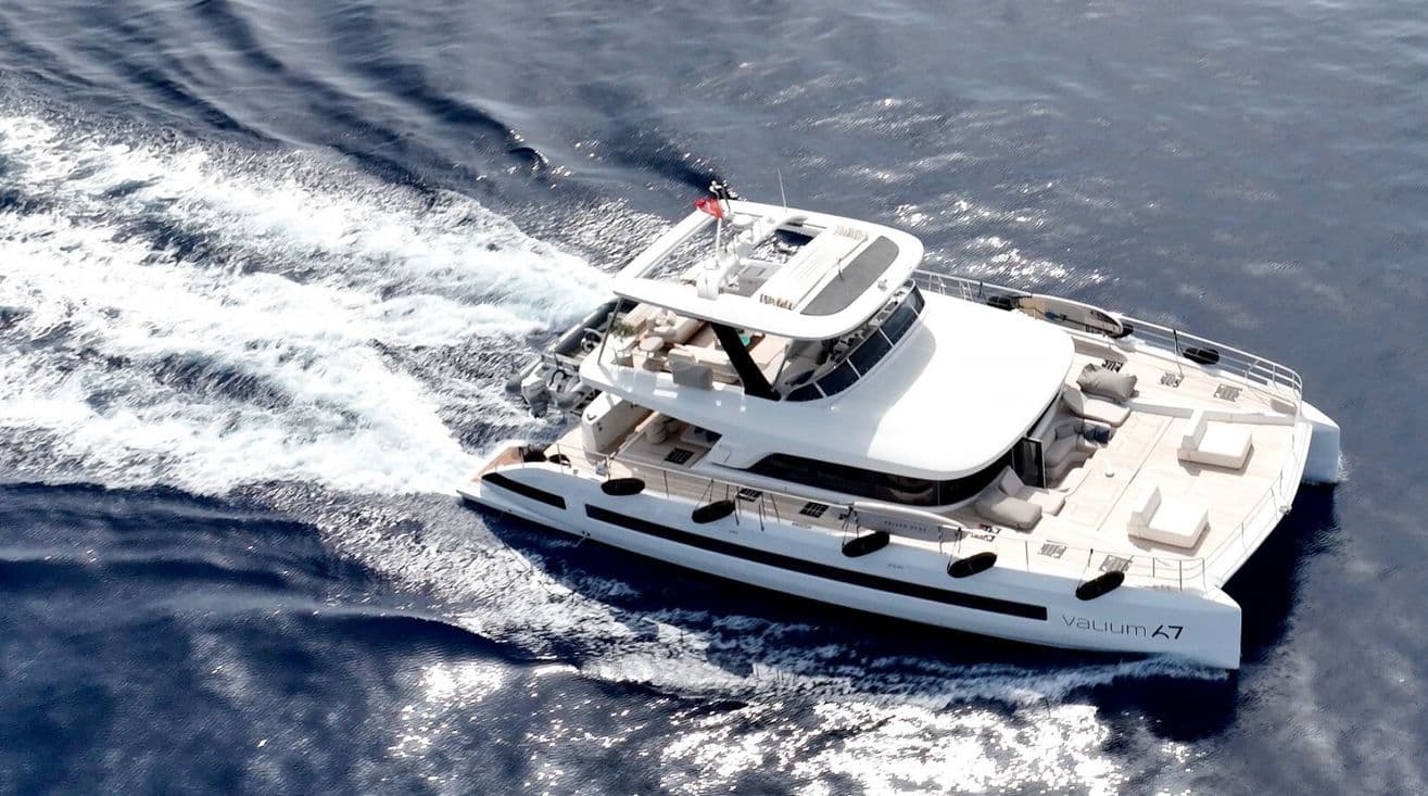Catamaran VALIUM 67 available for charter