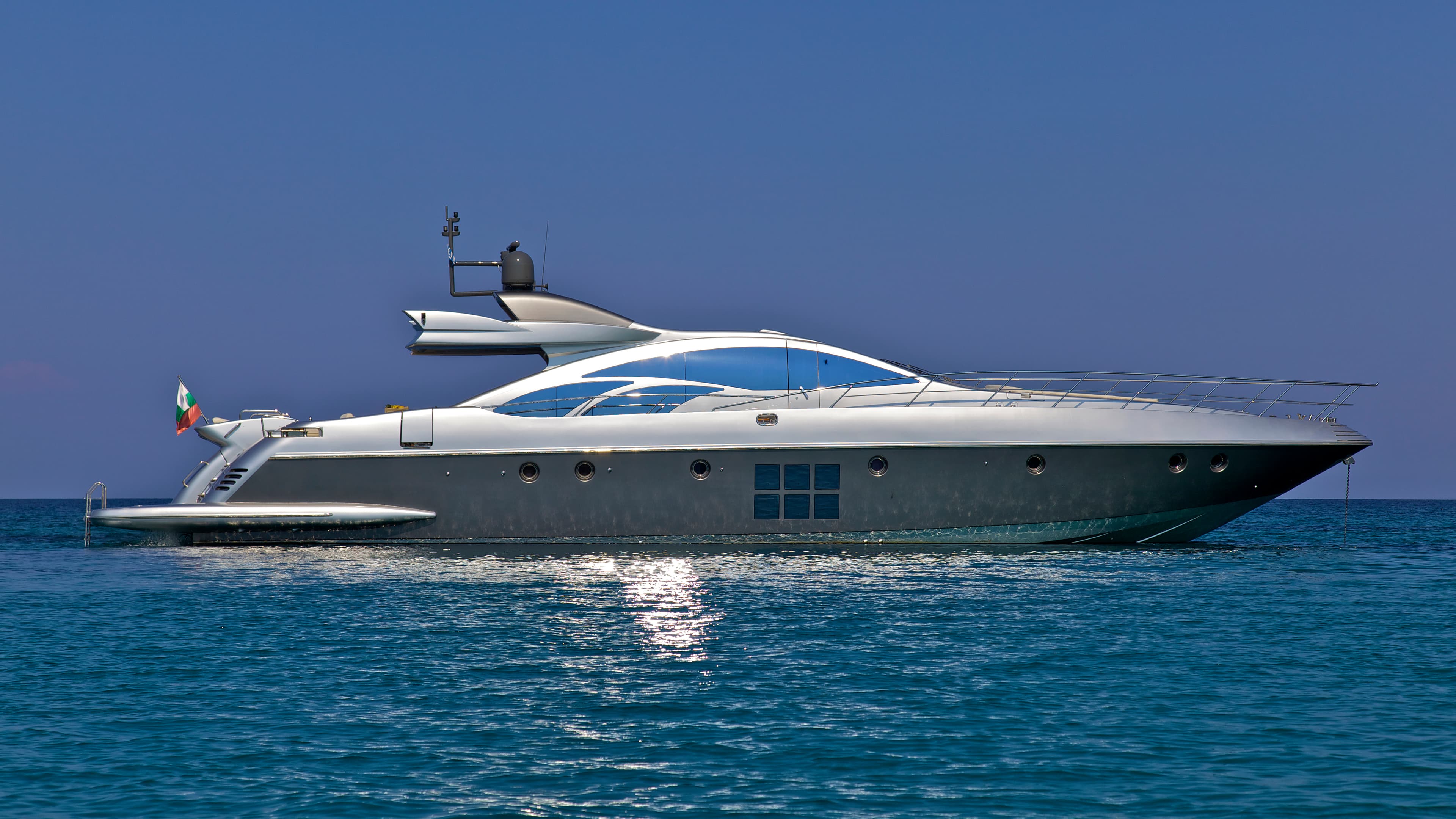 Motor yacht THEA MALTA 27m