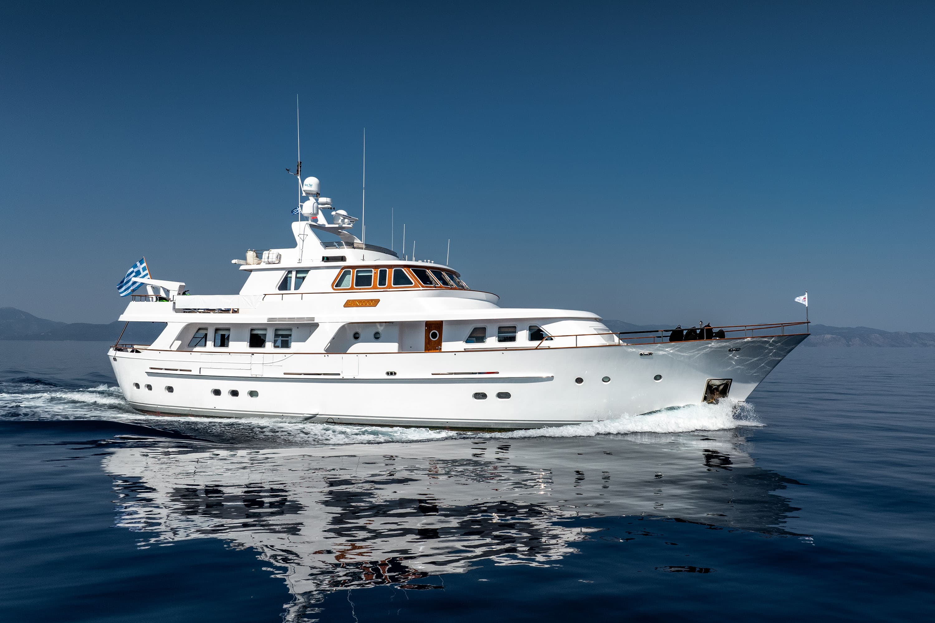 Motor yacht SUNCOCO 31.4m by LOWLAND HOLLAND