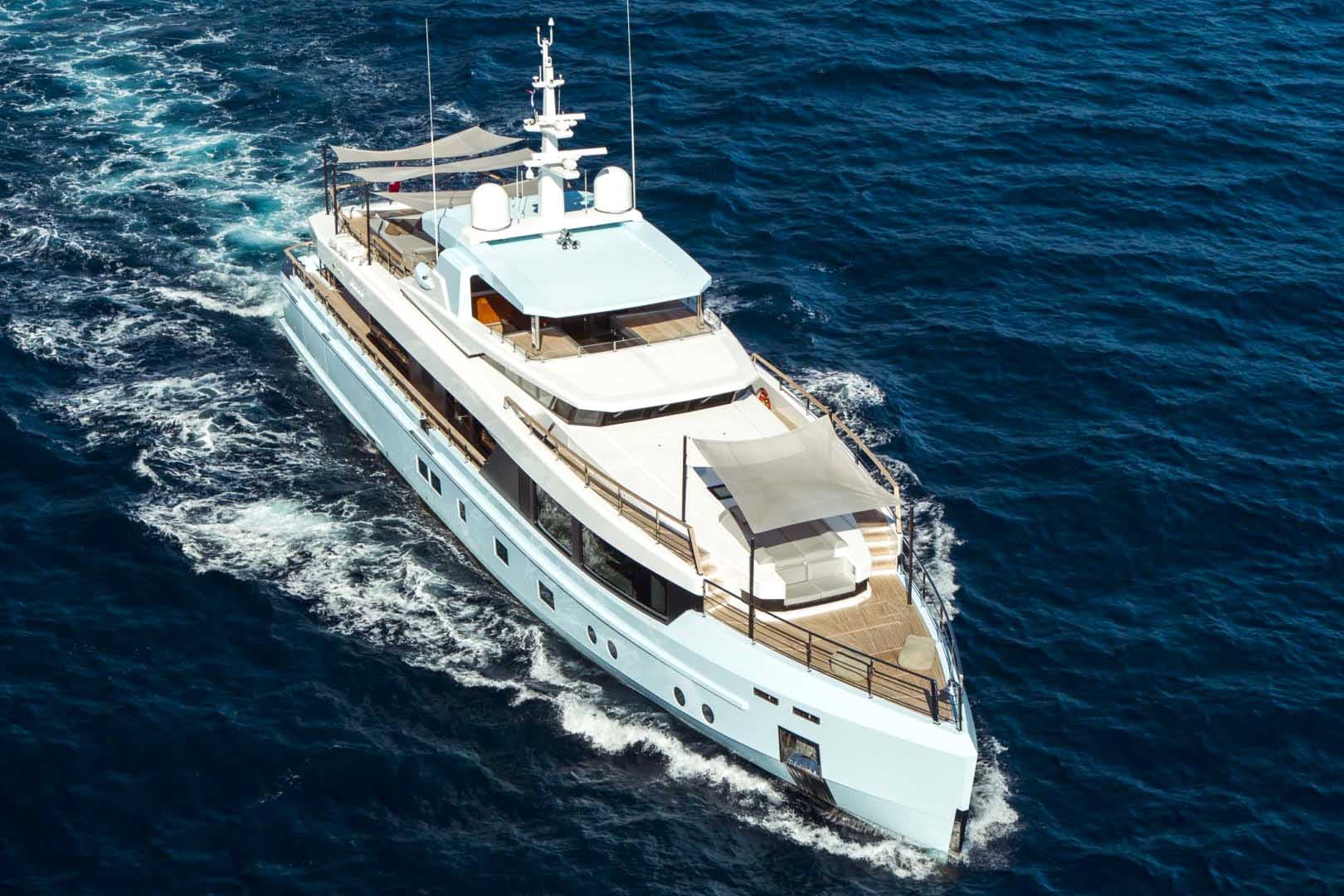 Motor yacht JESMA II 40m by Admiral