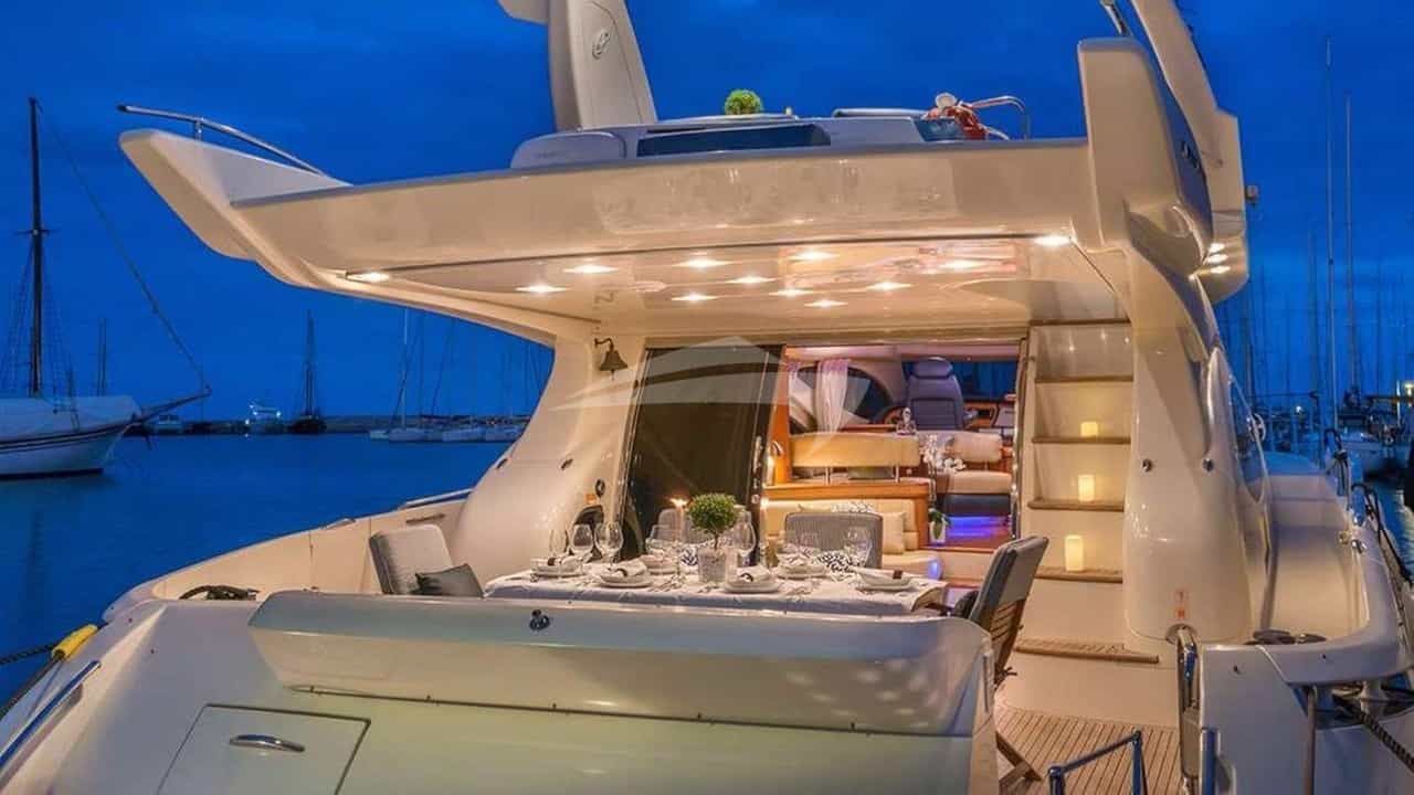 Motor yacht ALMAZ 21m by Azimut