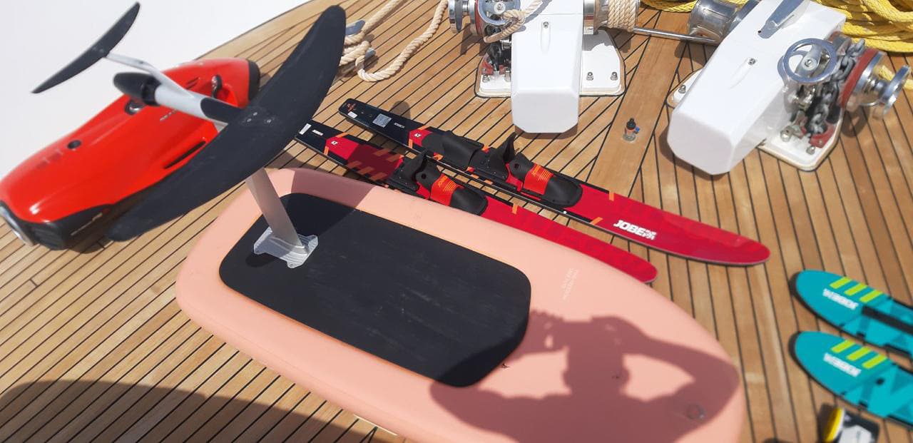 Admiral yachts