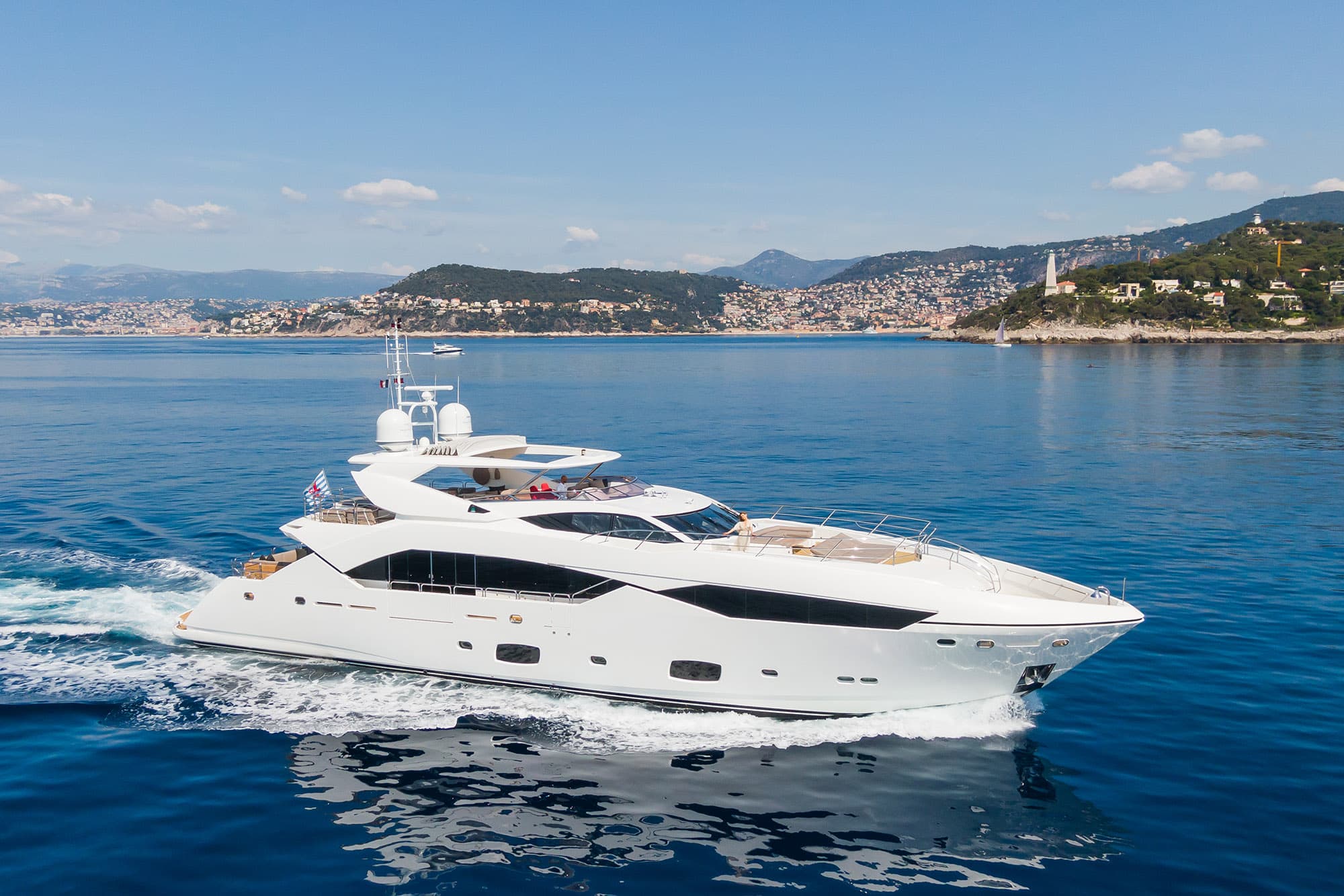 Motor yacht MAORO 35m by Sunseeker