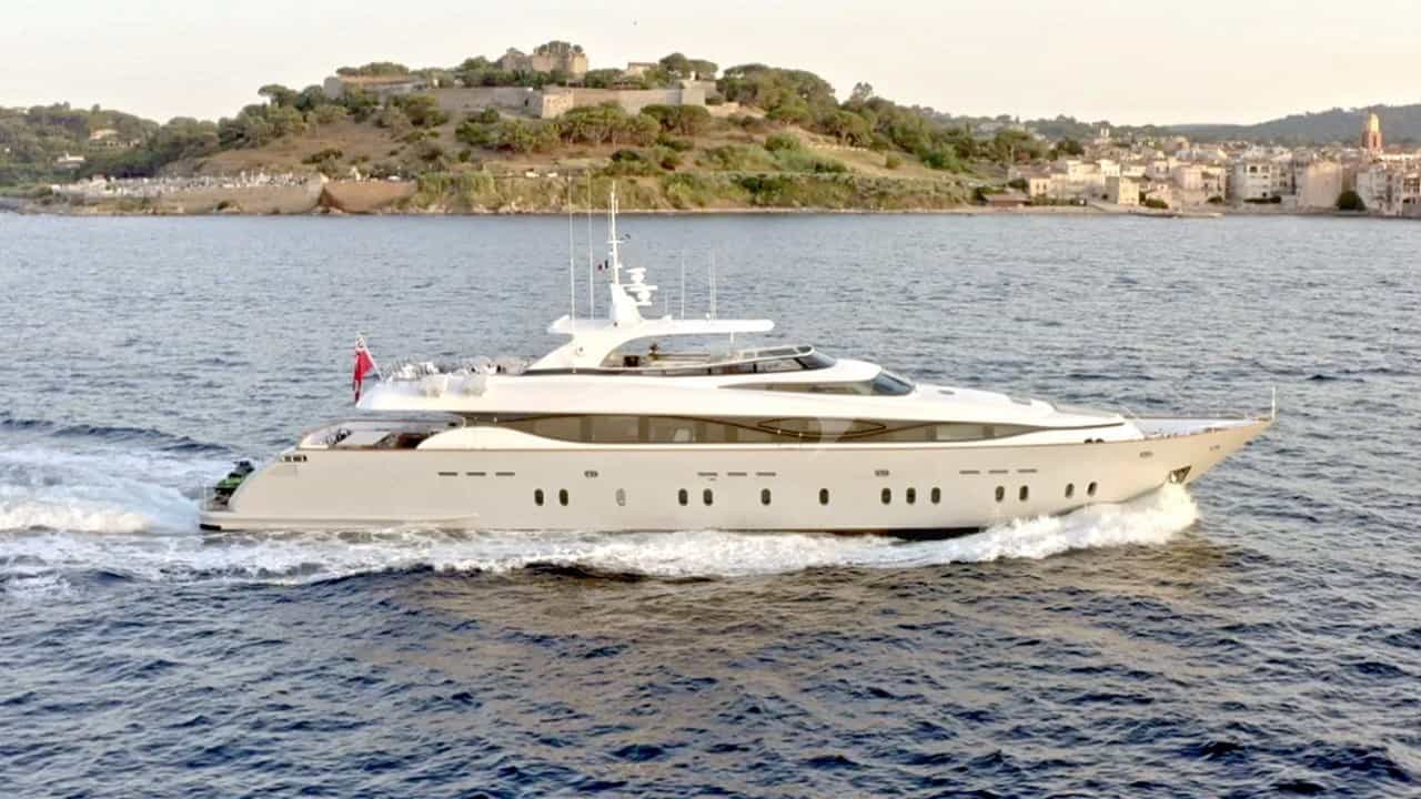 Motor yacht MAMMA MIA 39.8m by Maiora
