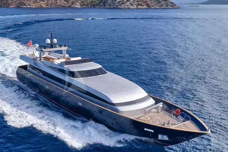 Motor yacht AMICI PER SEMPRE 33.4m by Baglietto
