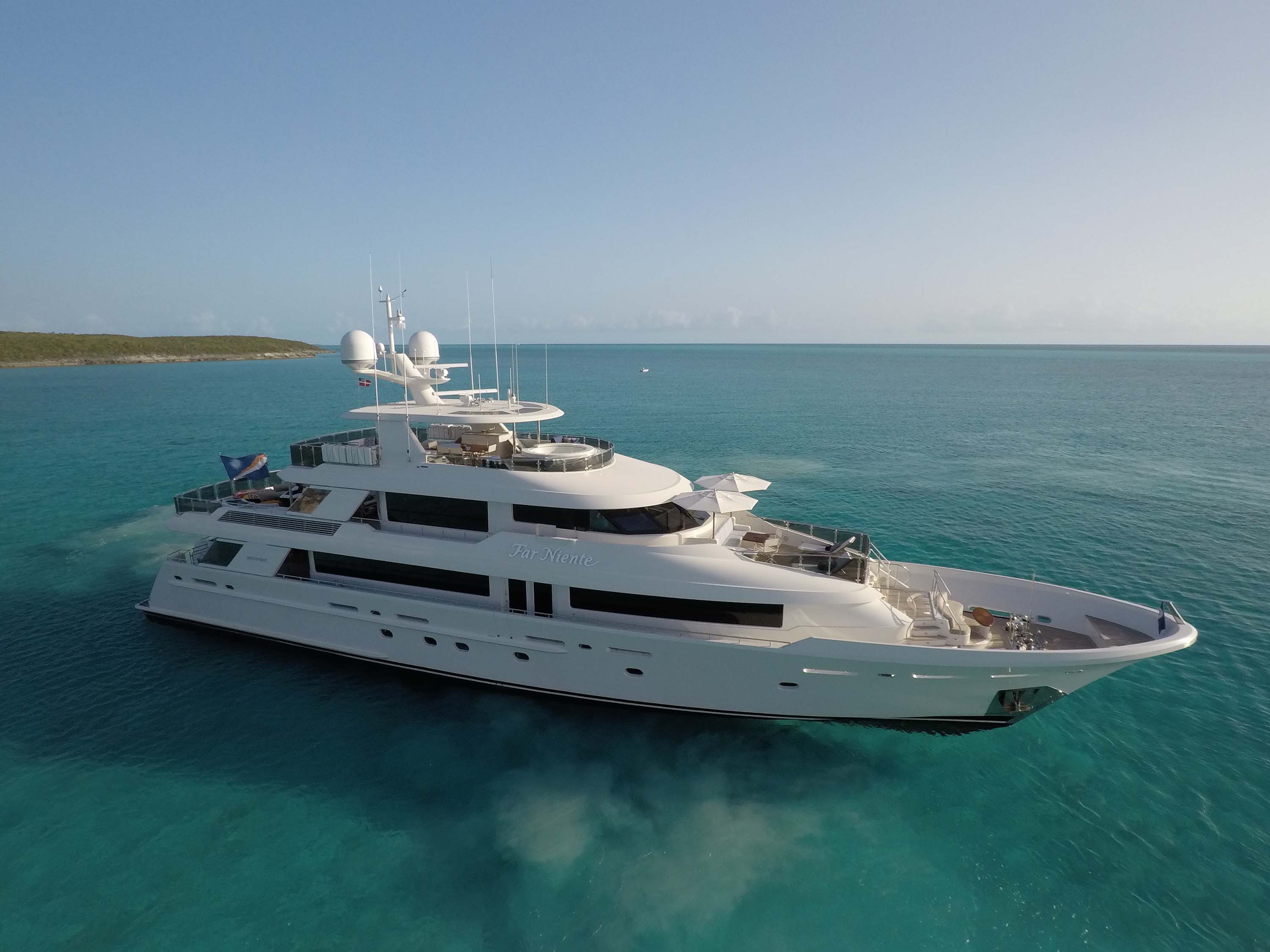 Motor yacht Far Niente 32.7m