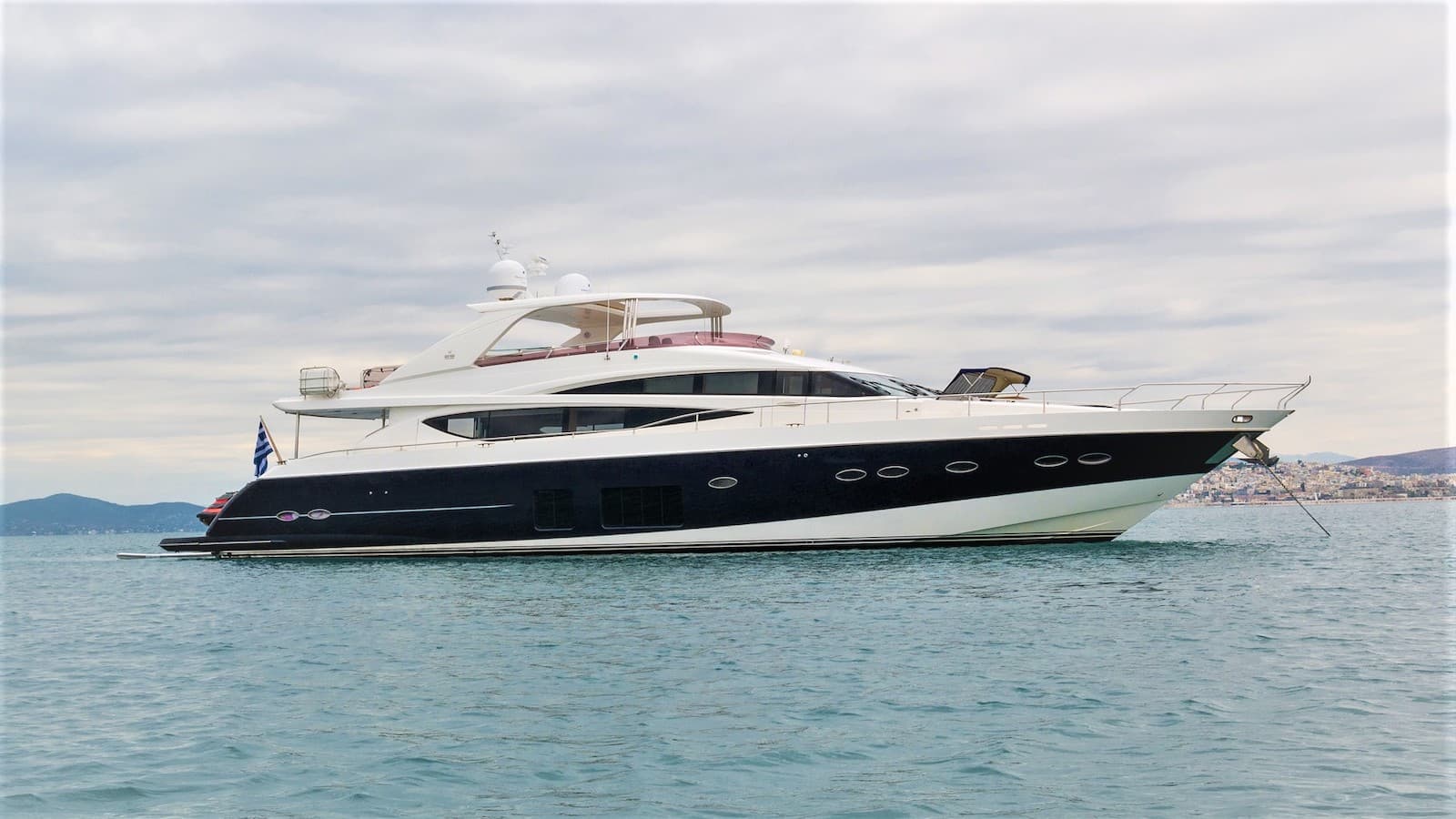 Motor Yacht 4LIFE available for charter