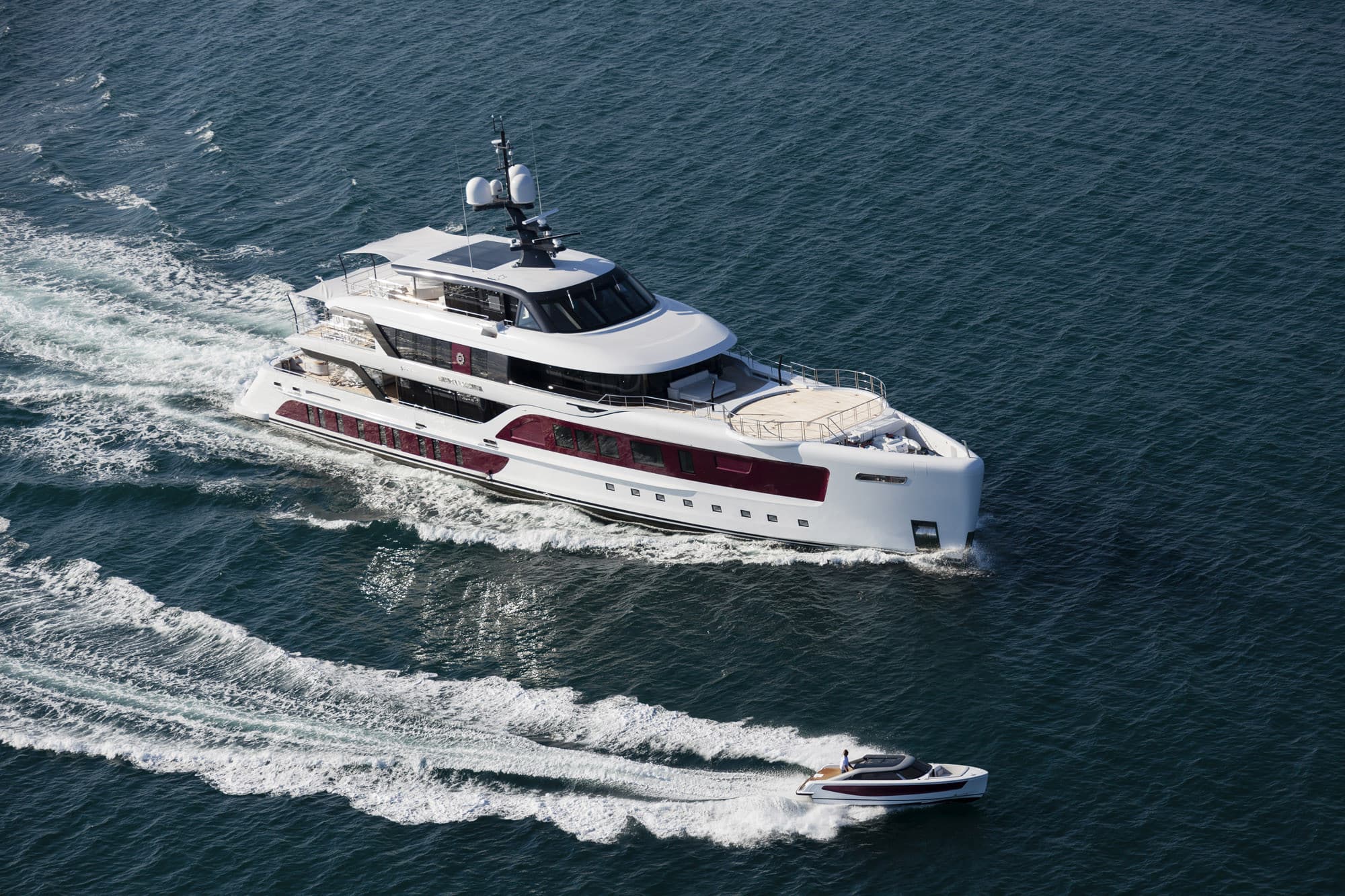 Motor yacht Quinta Essentia 55m by Admiral