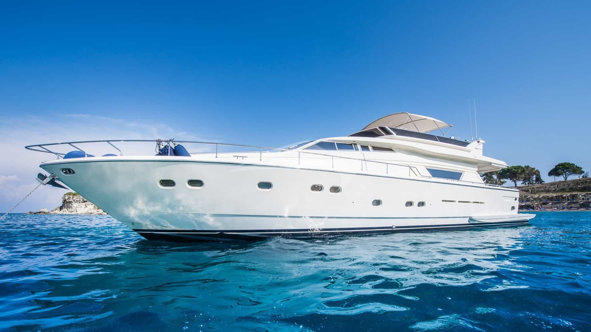 Motor yacht VENTO 24m by Ferretti